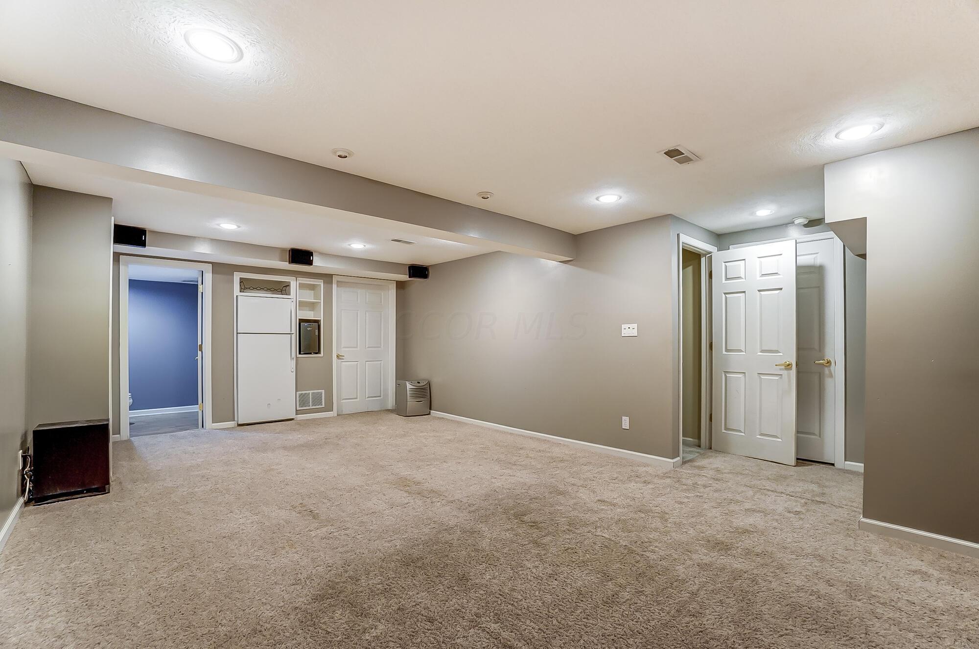 7440 Rolling Ridge Way