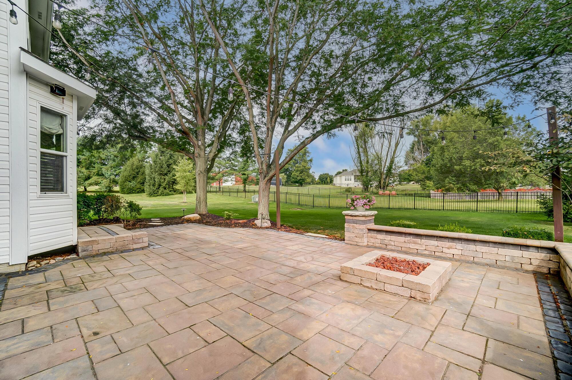 7440 Rolling Ridge Way