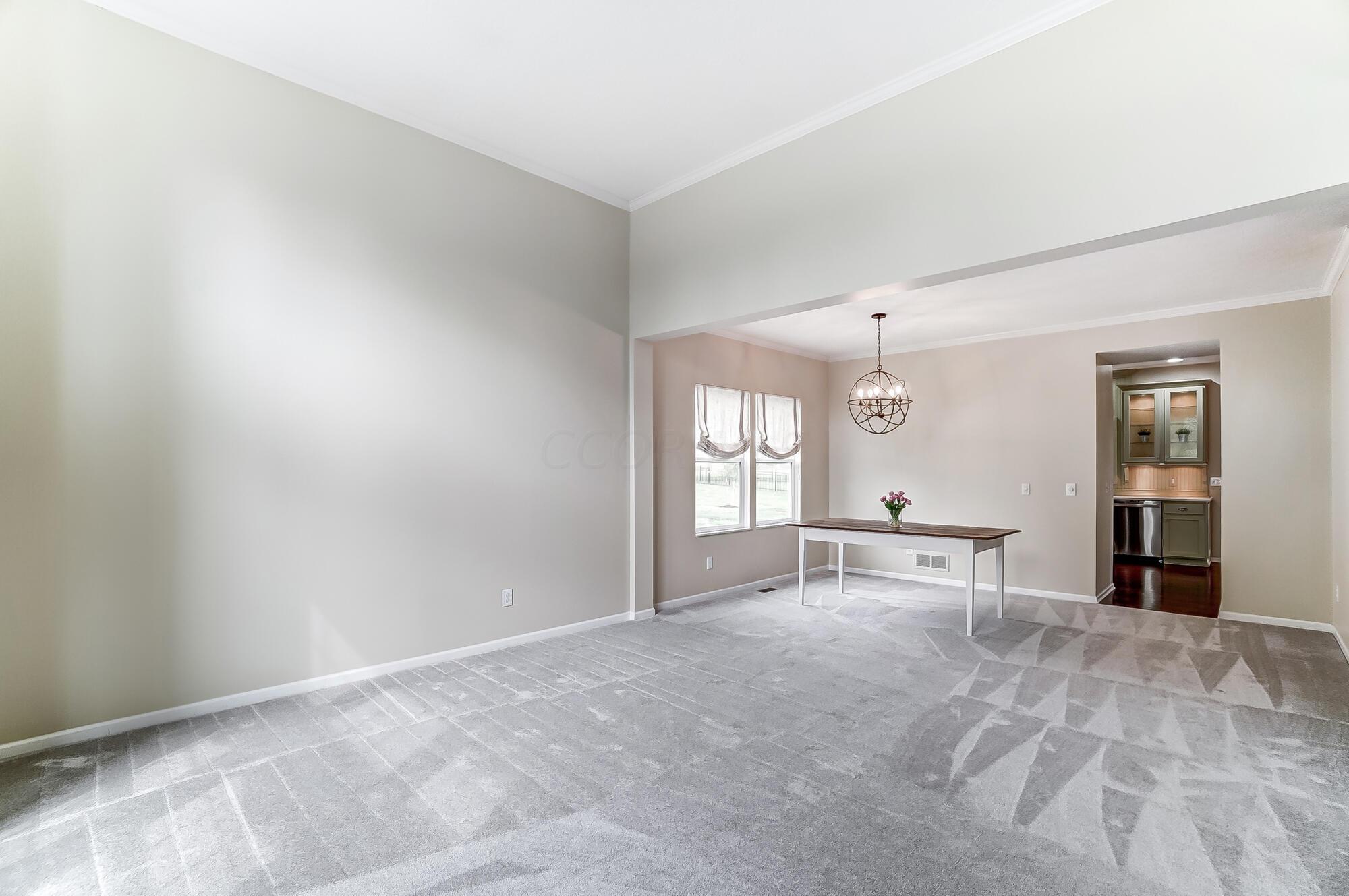 7440 Rolling Ridge Way