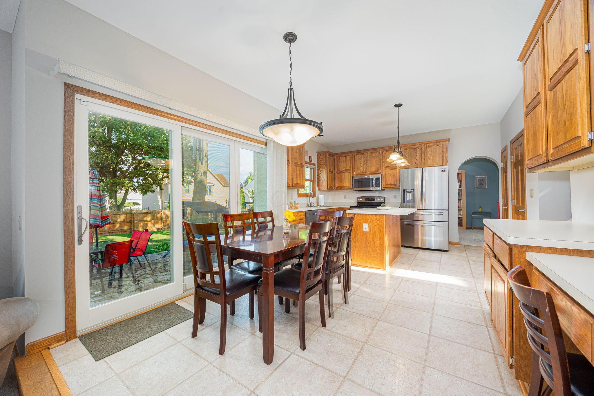 832 Thorncrest Court