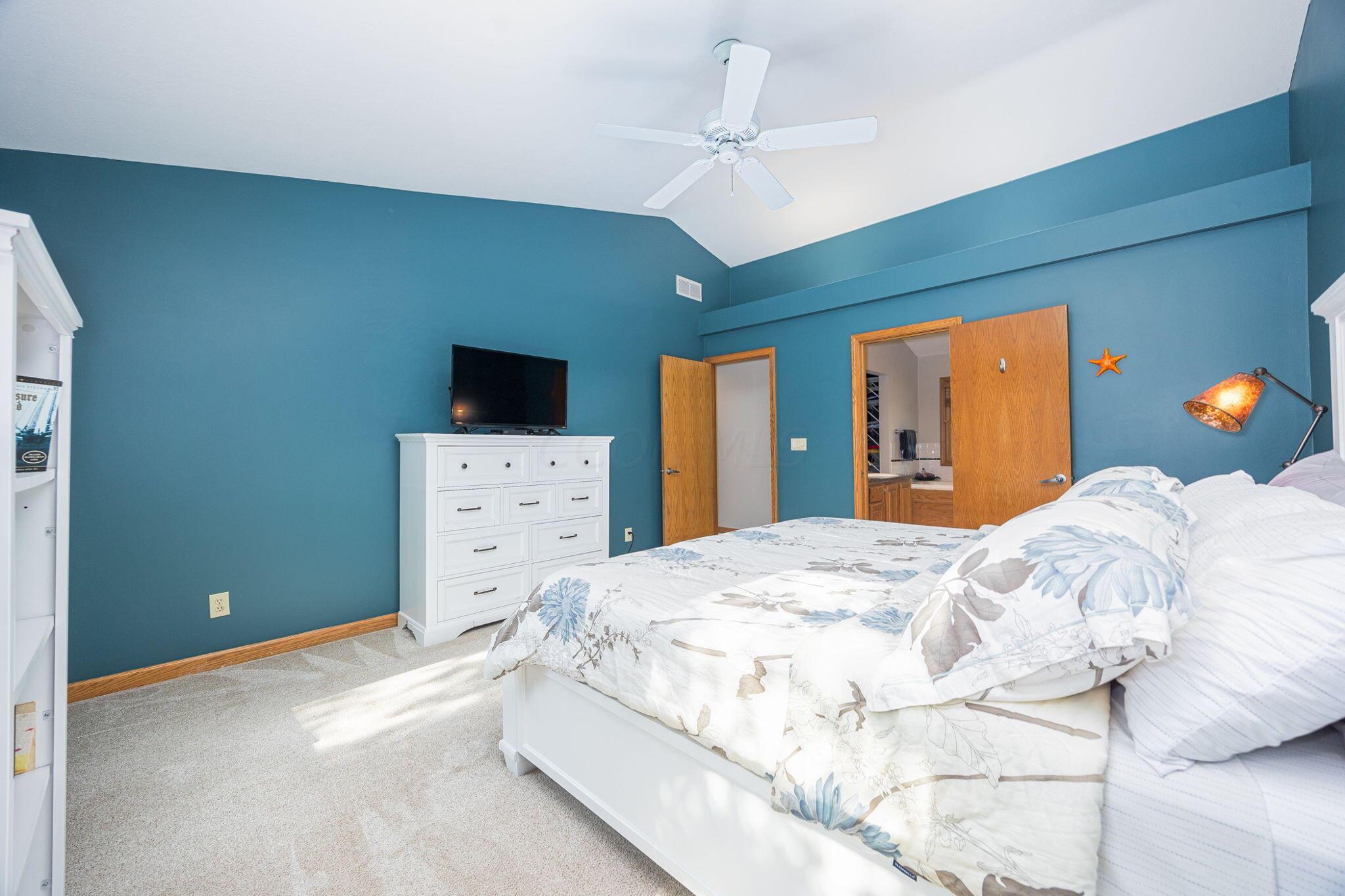 832 Thorncrest Court