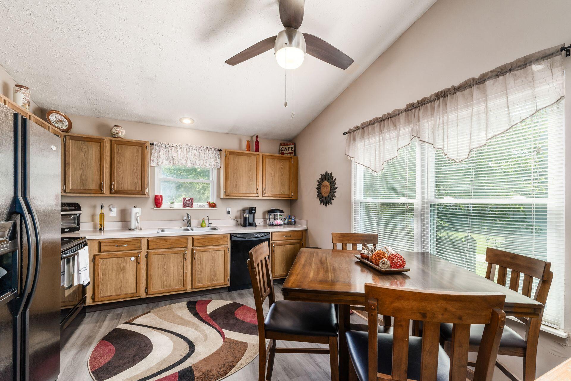 6886 Kinston Drive