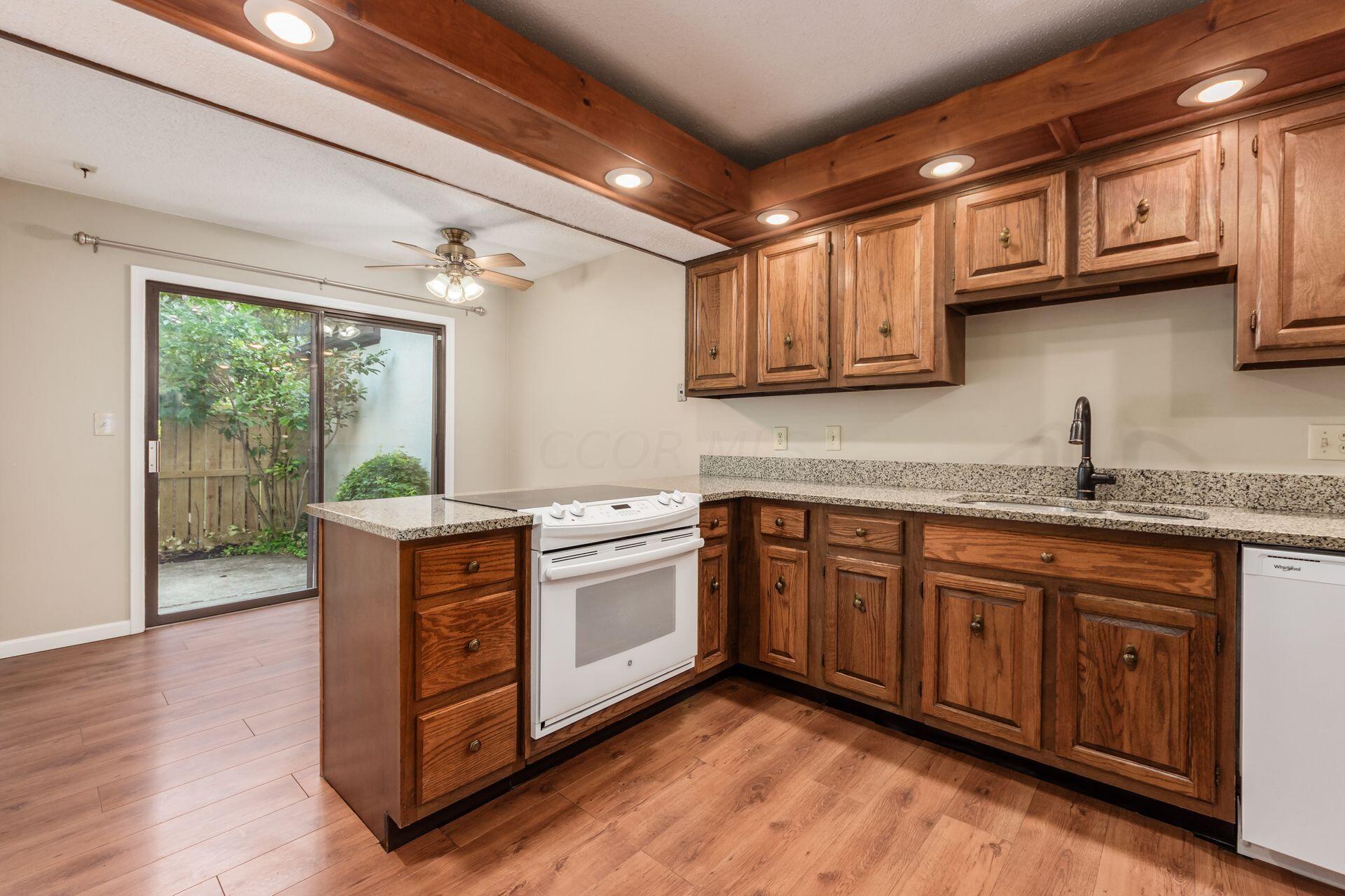 216 St Antoine Street, 25A