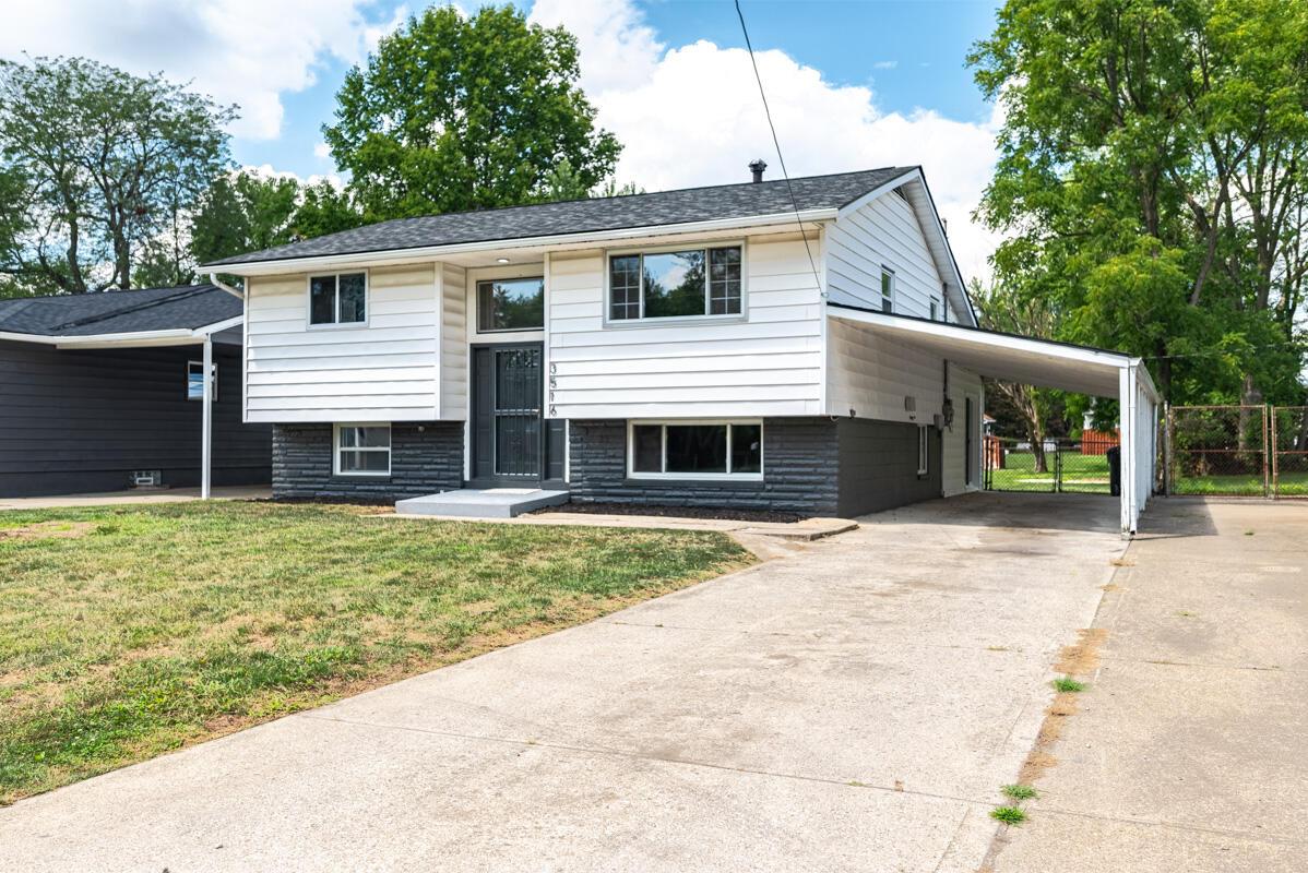 3516 E Deshler Avenue