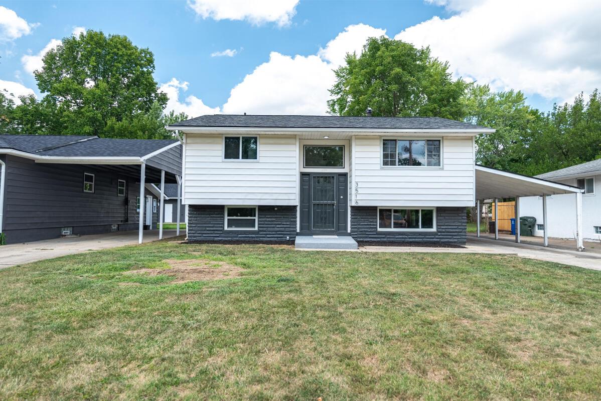 3516 E Deshler Avenue