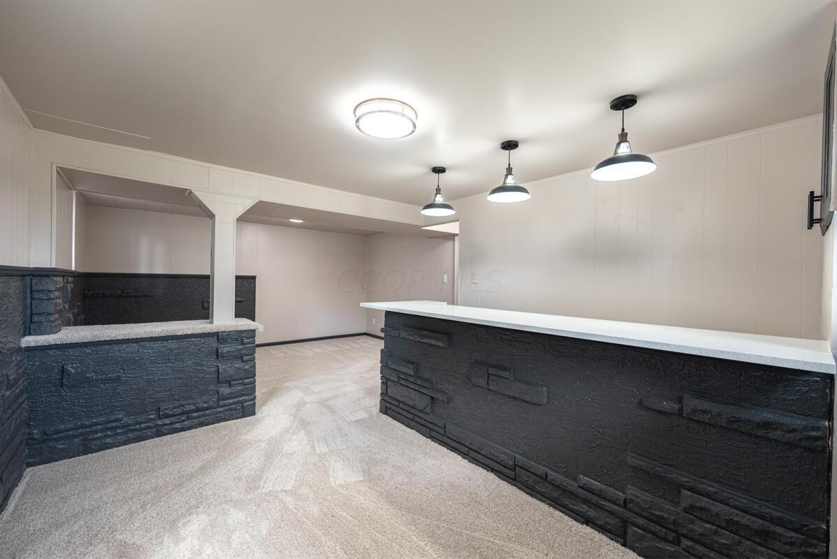 3516 E Deshler Avenue