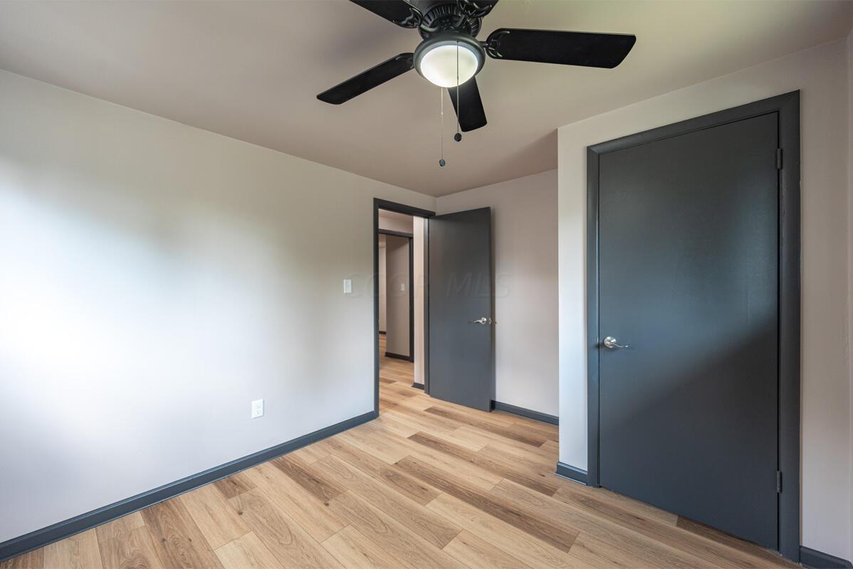 3516 E Deshler Avenue