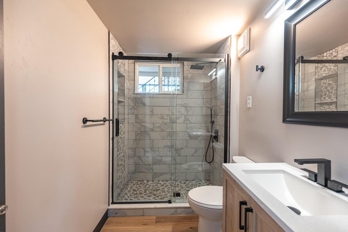 3516 E Deshler Avenue