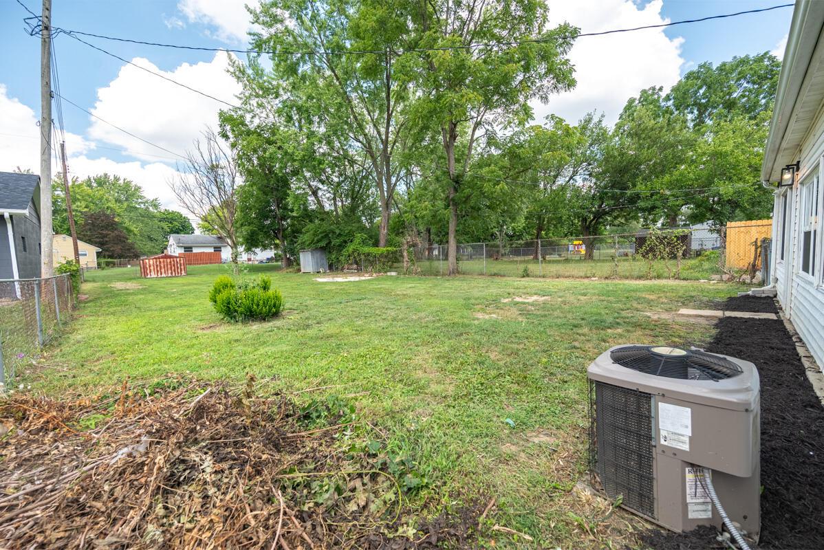 3516 E Deshler Avenue