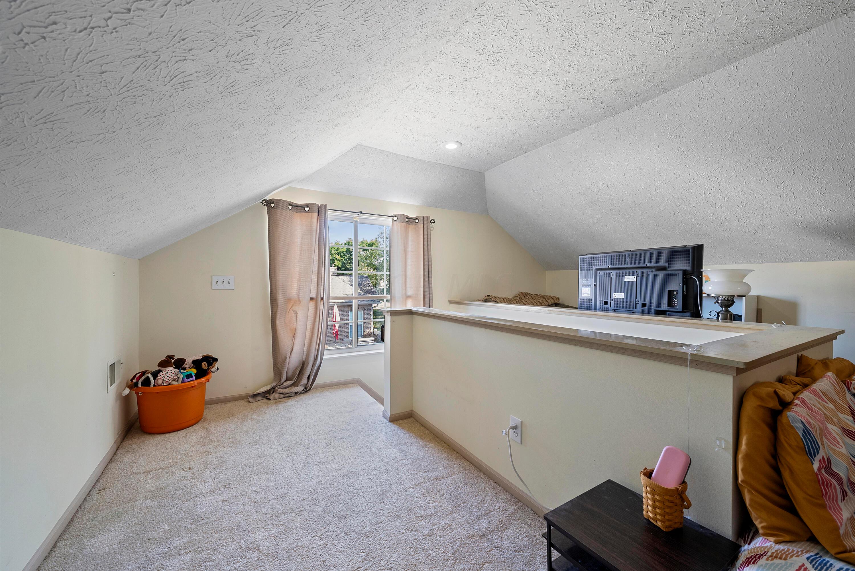 76 Villa Pointe Drive