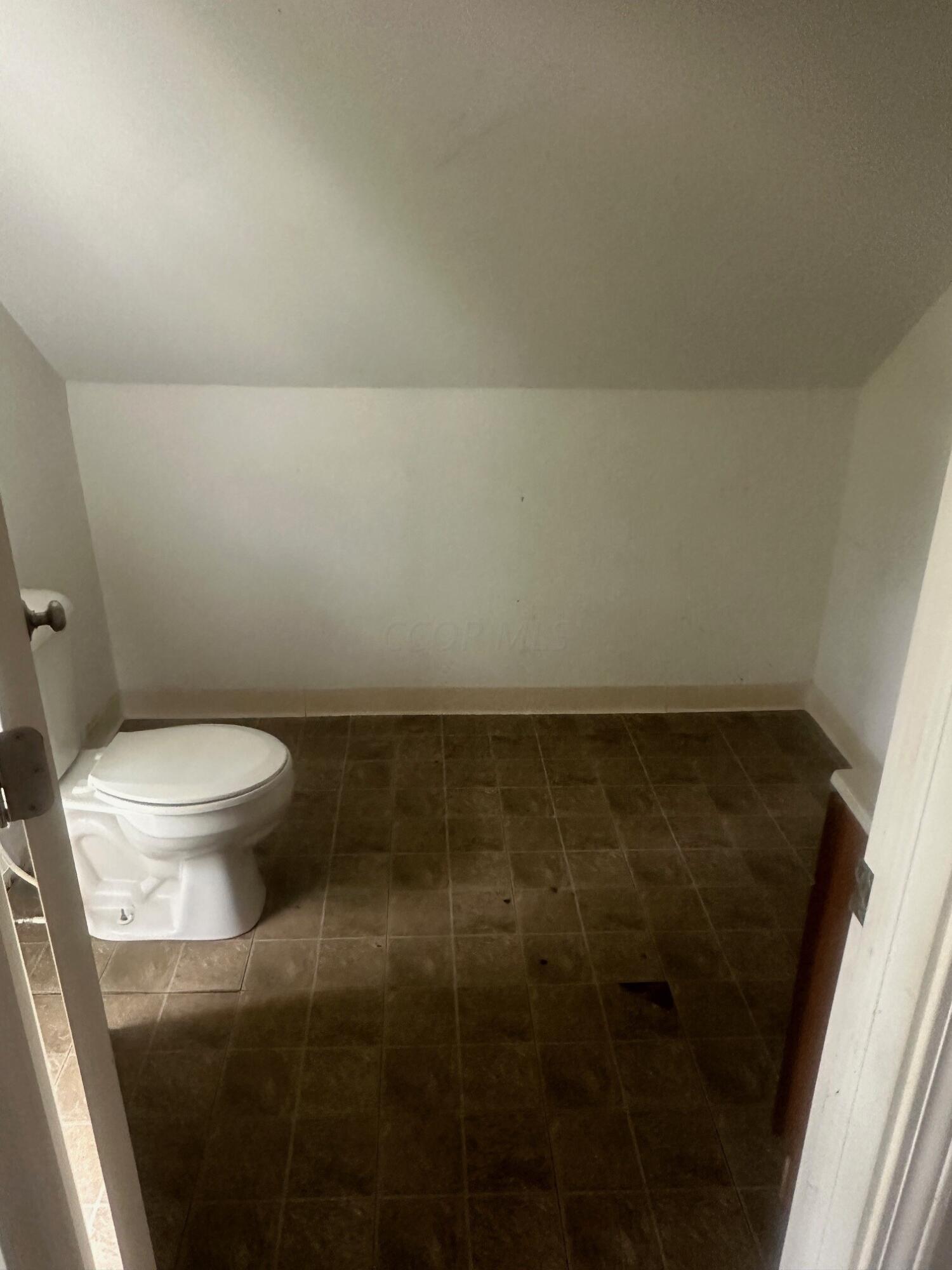 1195 E Whittier Street