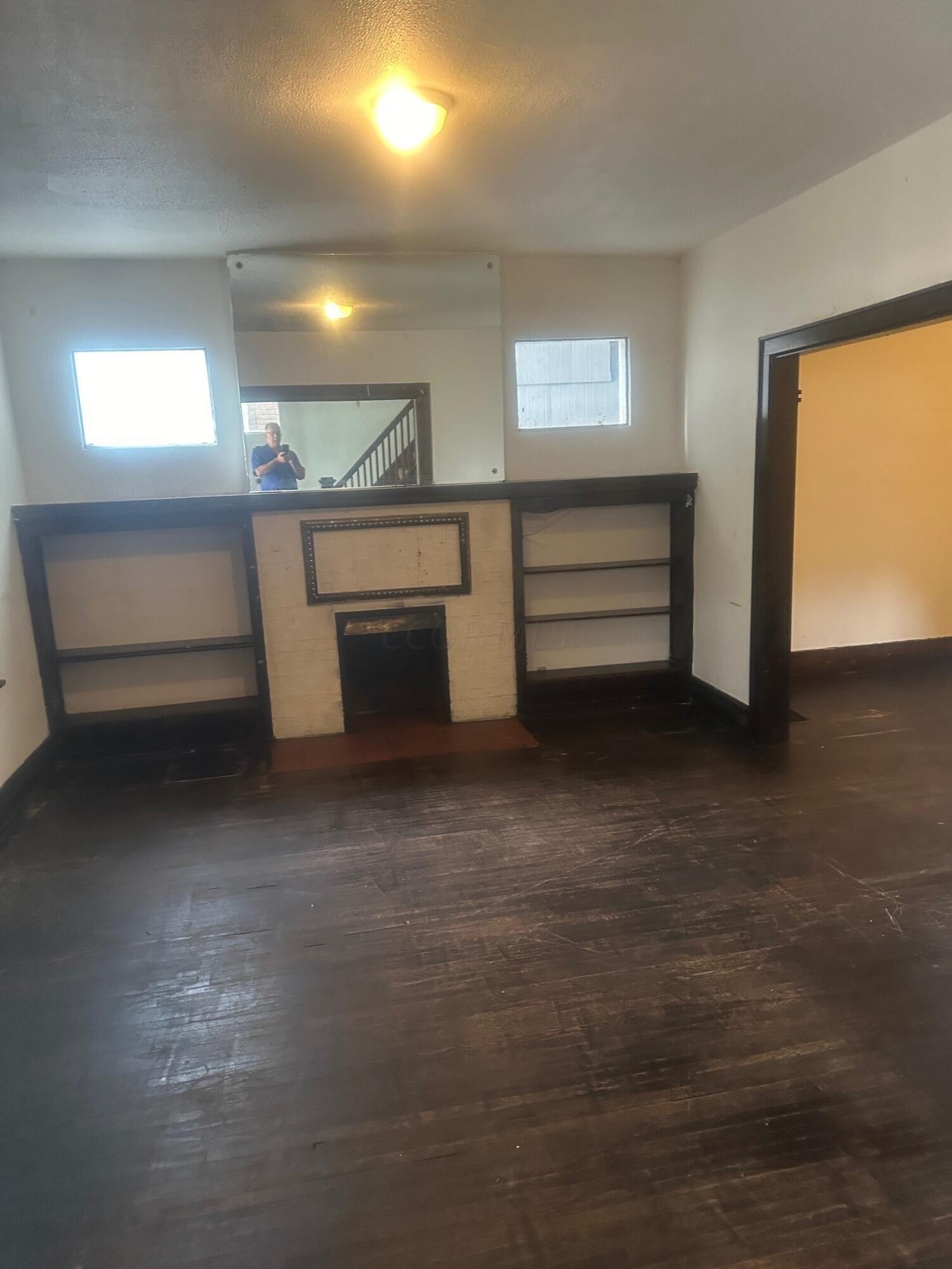 1195 E Whittier Street