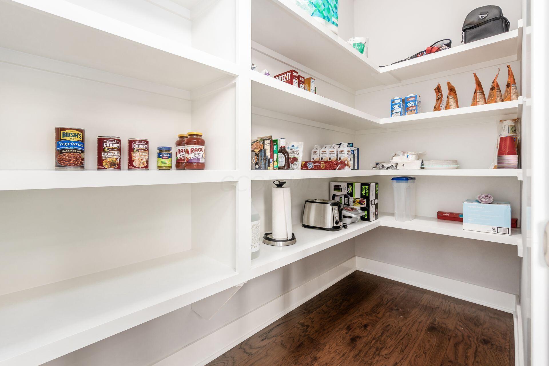 7596 Hastings Street