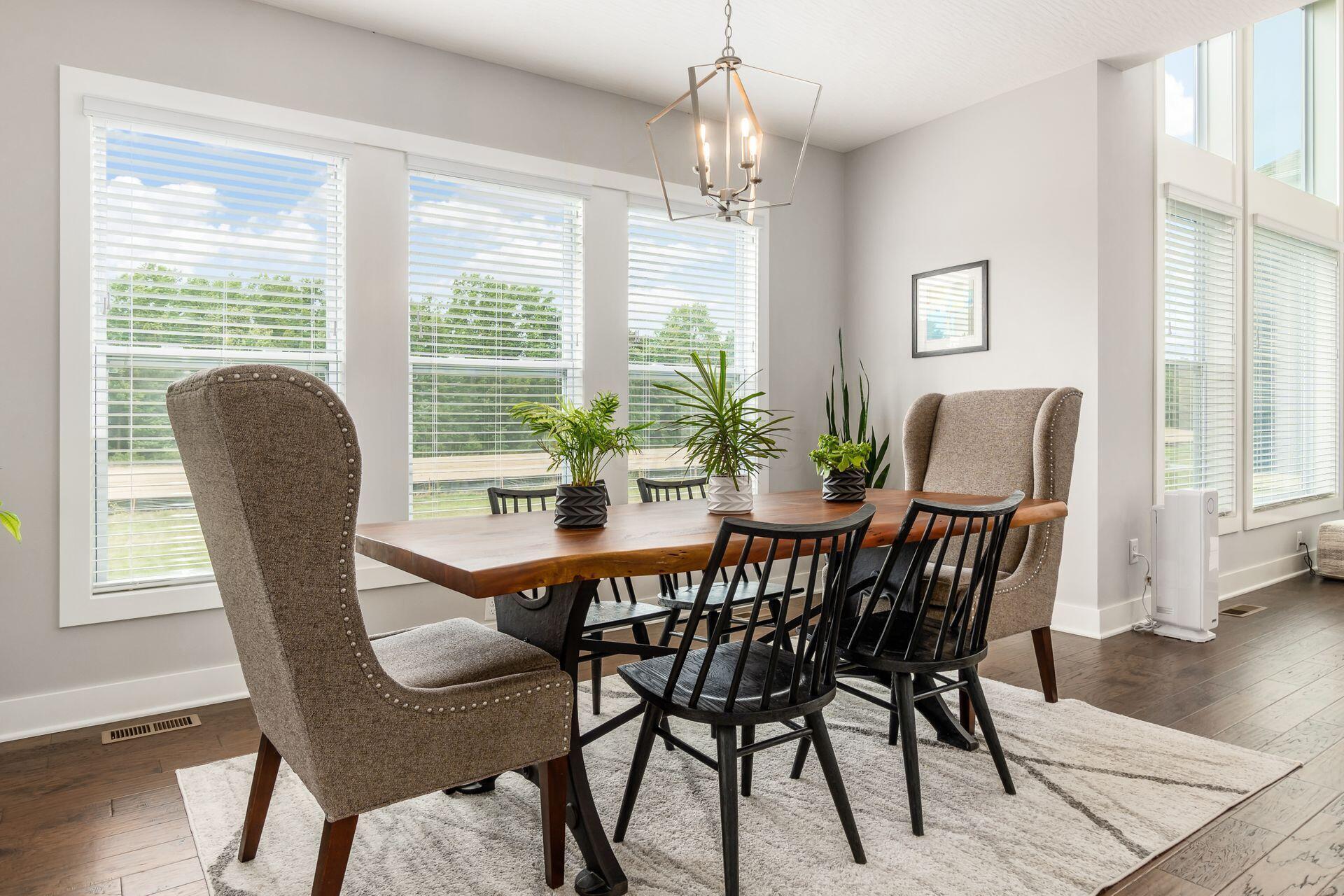 7596 Hastings Street