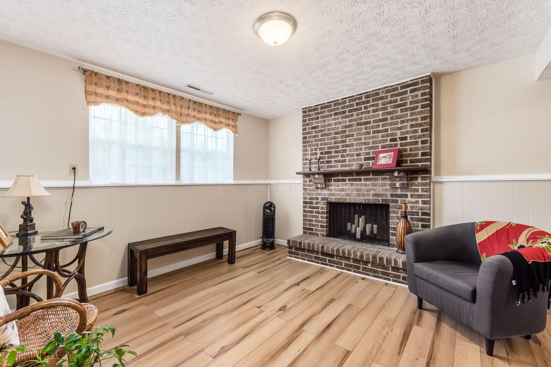 1290 Hathersage Place
