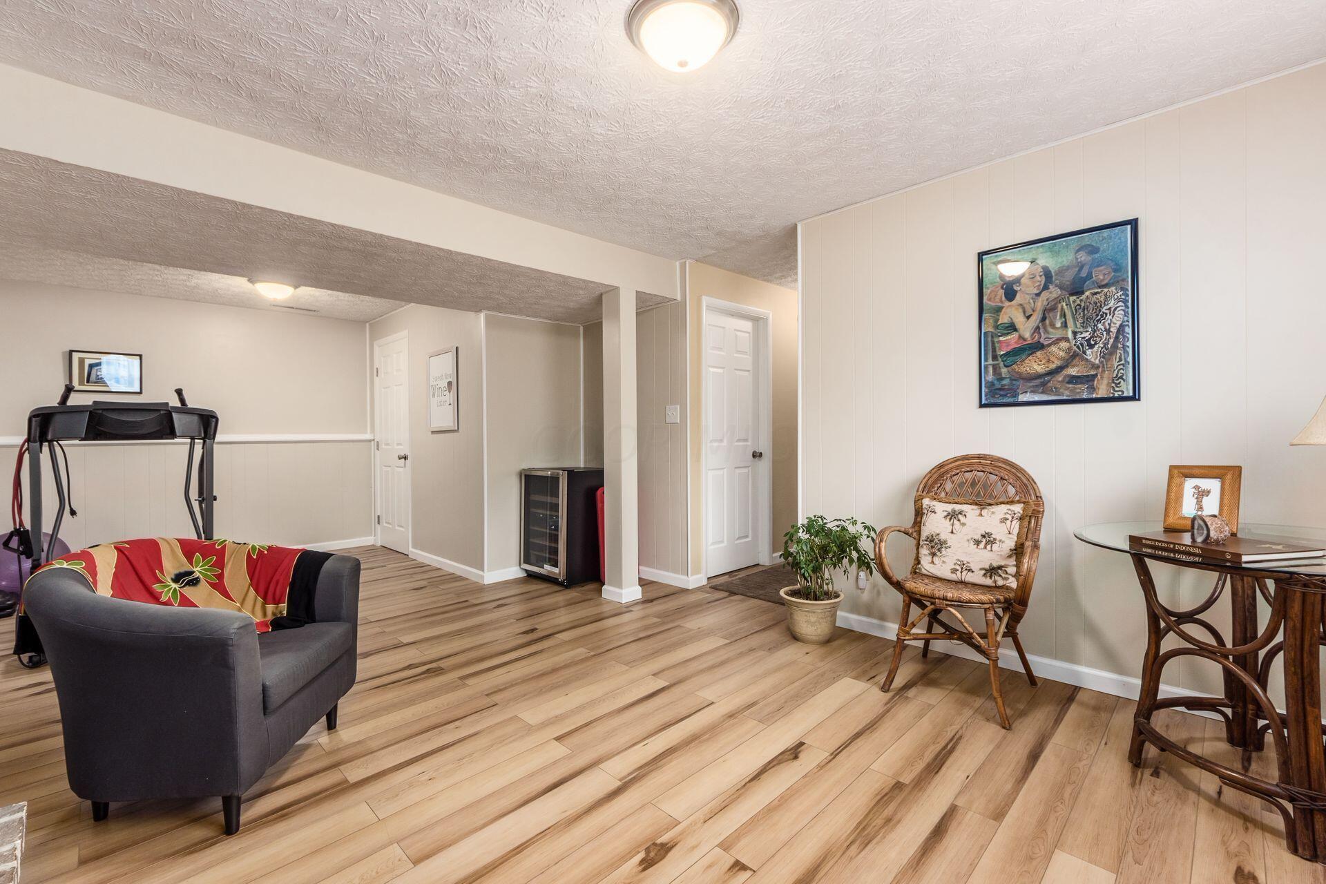 1290 Hathersage Place