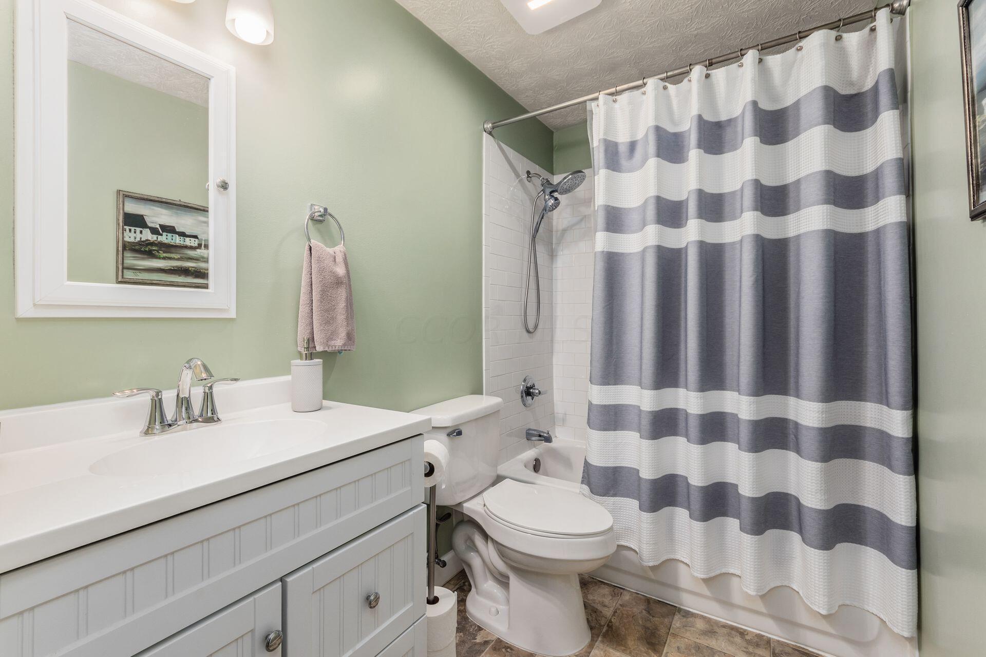 1290 Hathersage Place