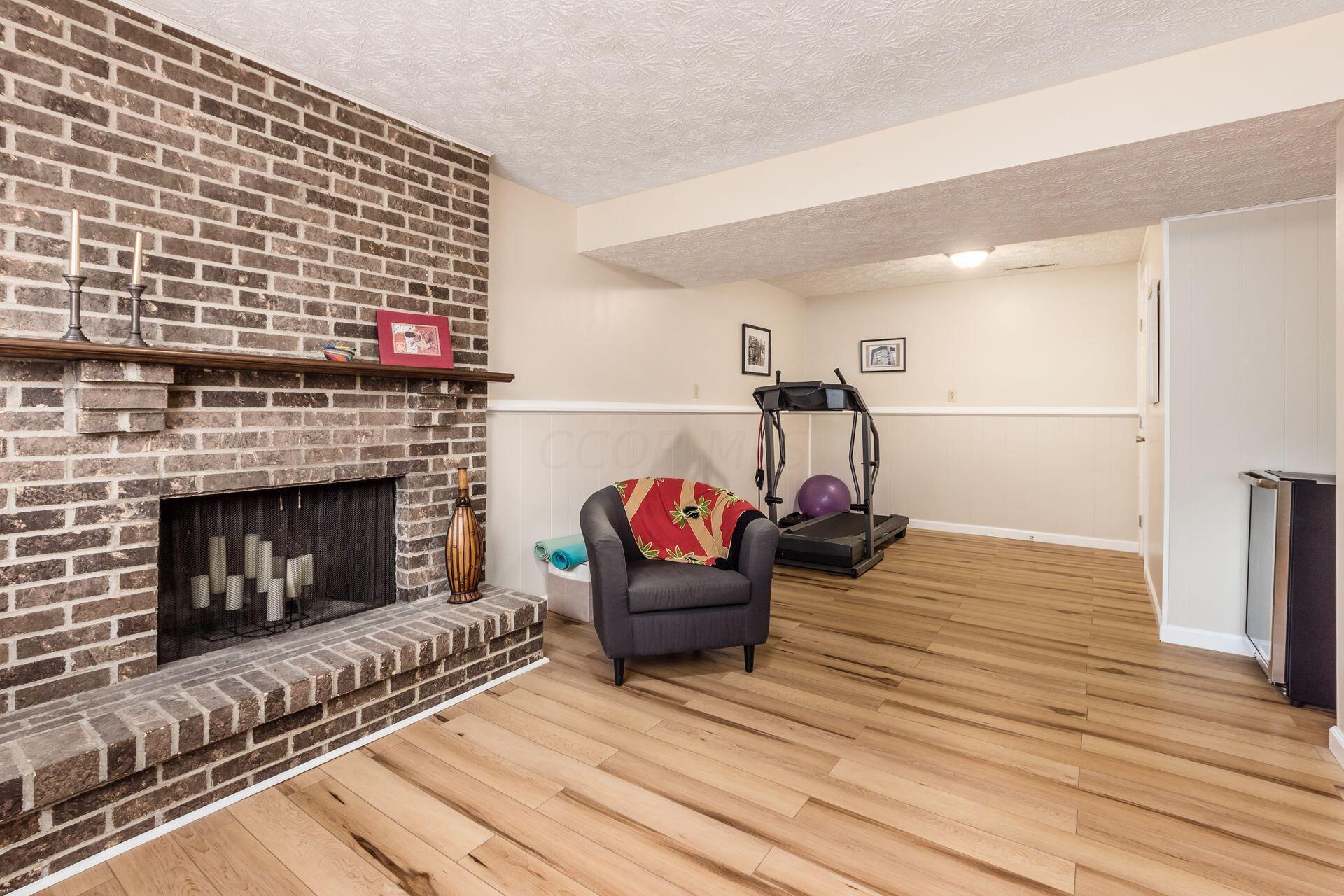 1290 Hathersage Place