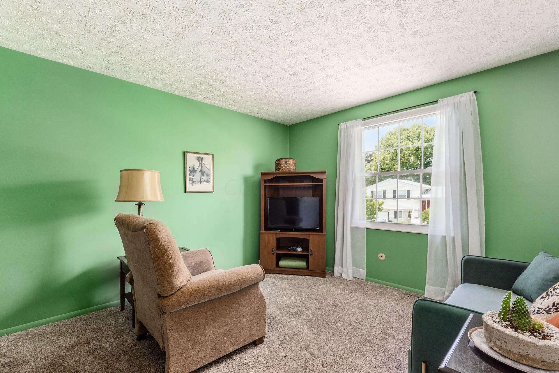 1290 Hathersage Place