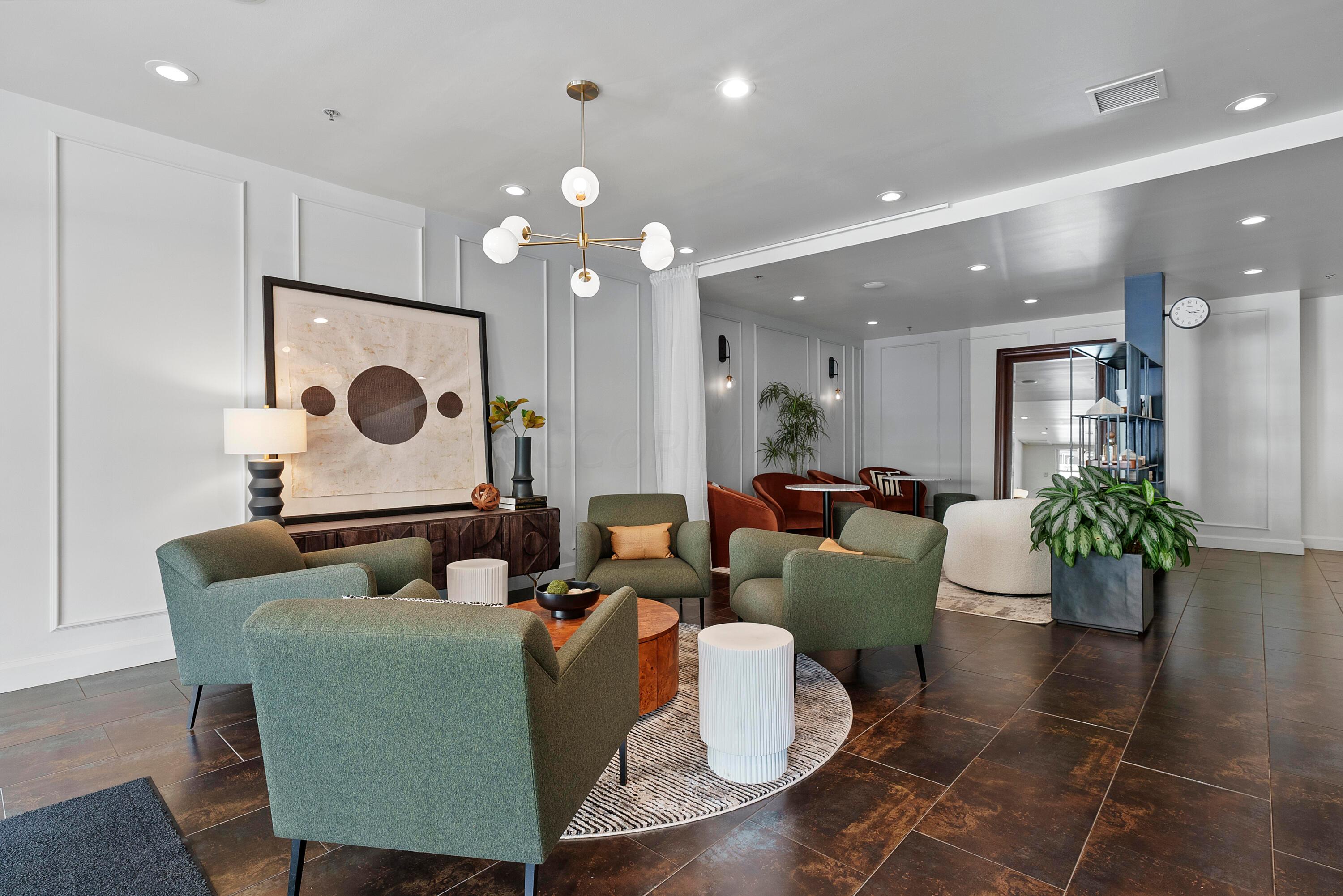 845 N High Street, 505