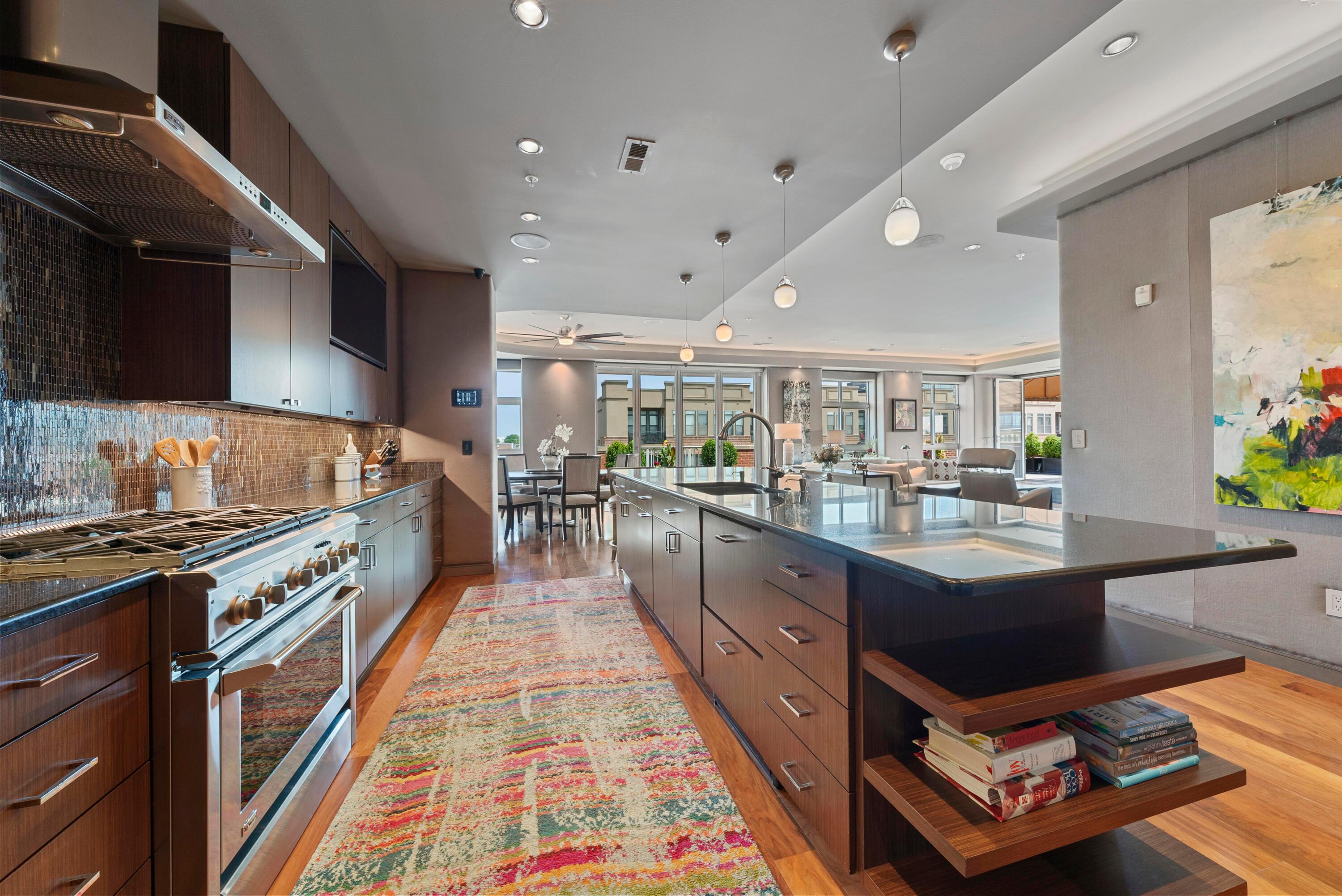 845 N High Street, 505