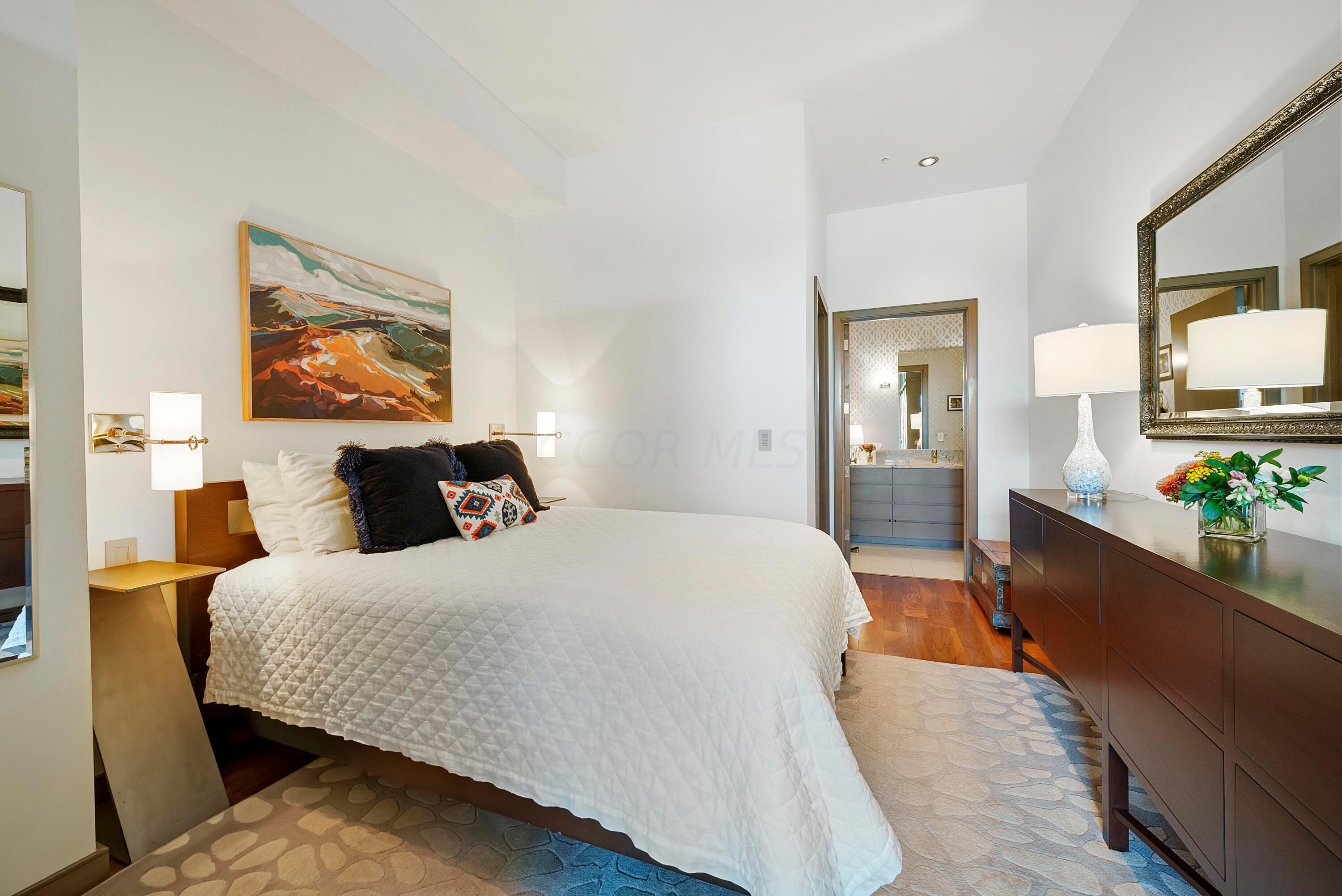 845 N High Street, 505