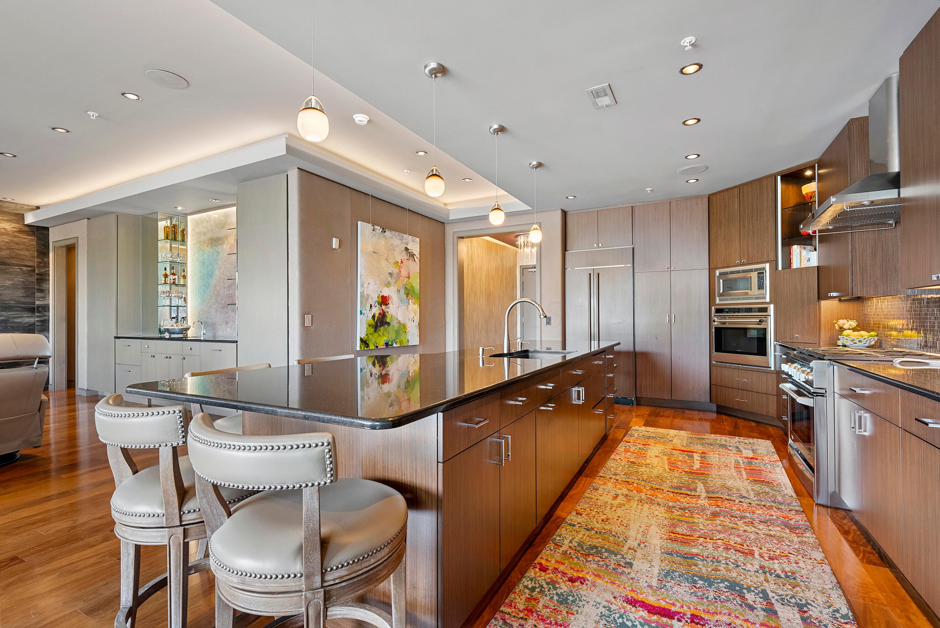 845 N High Street, 505