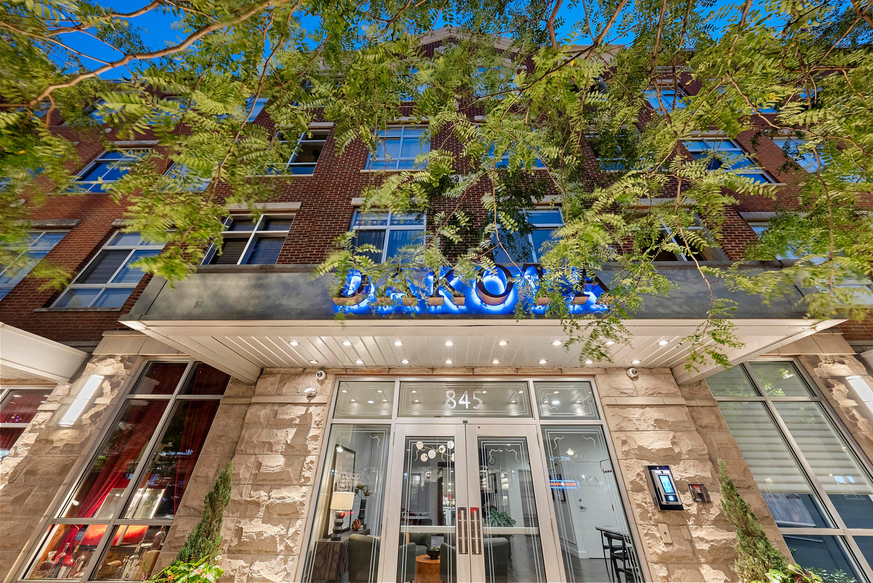 845 N High Street, 505