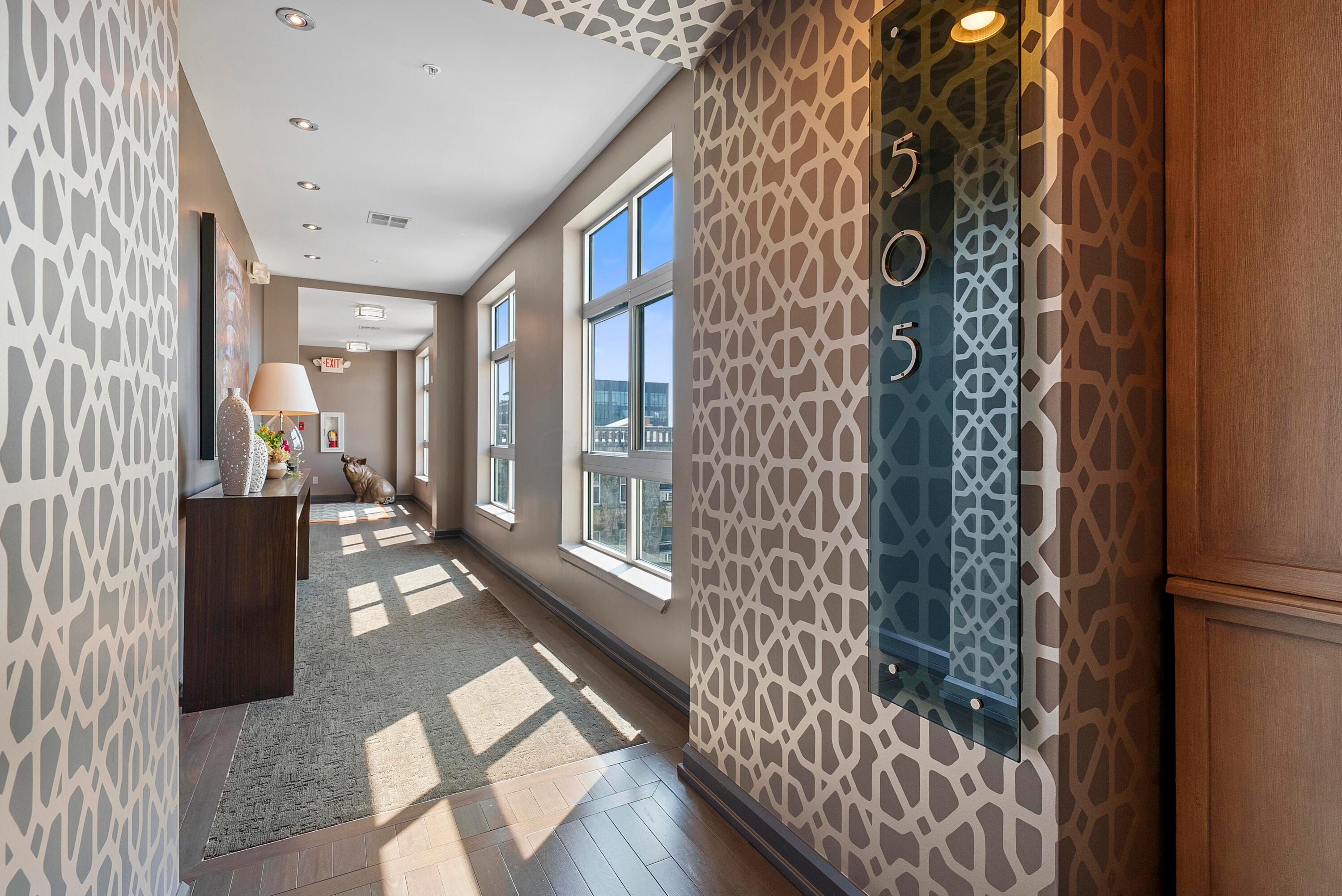 845 N High Street, 505