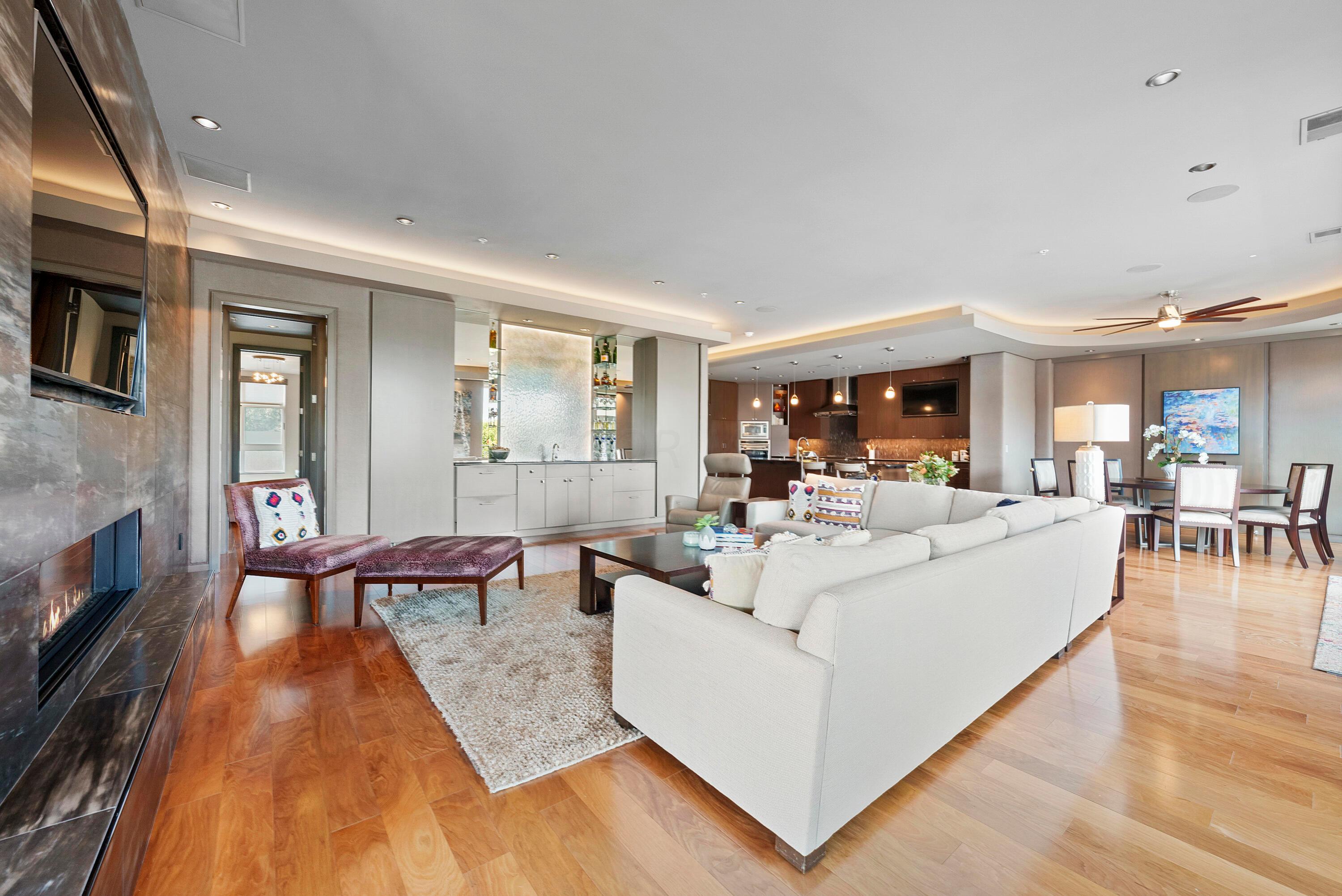 845 N High Street, 505