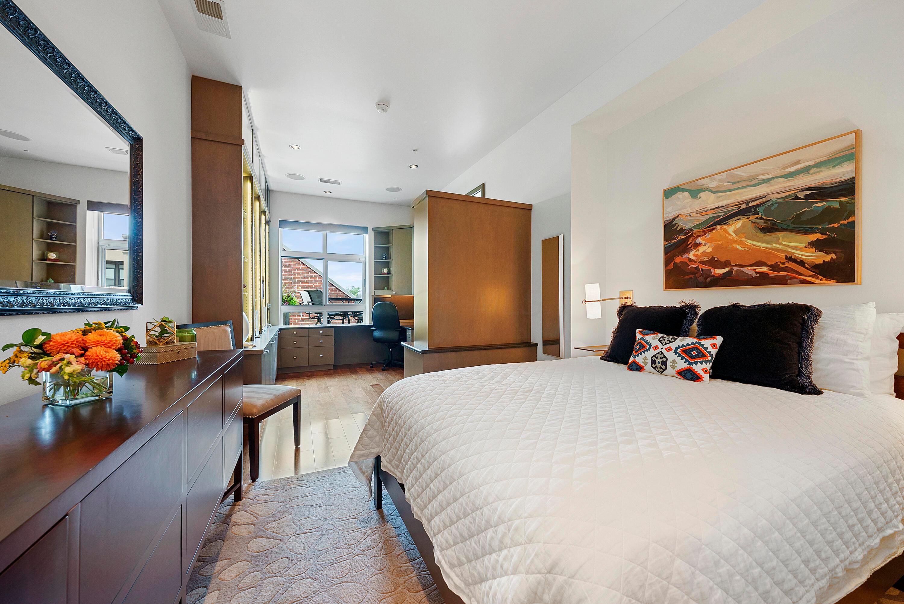 845 N High Street, 505