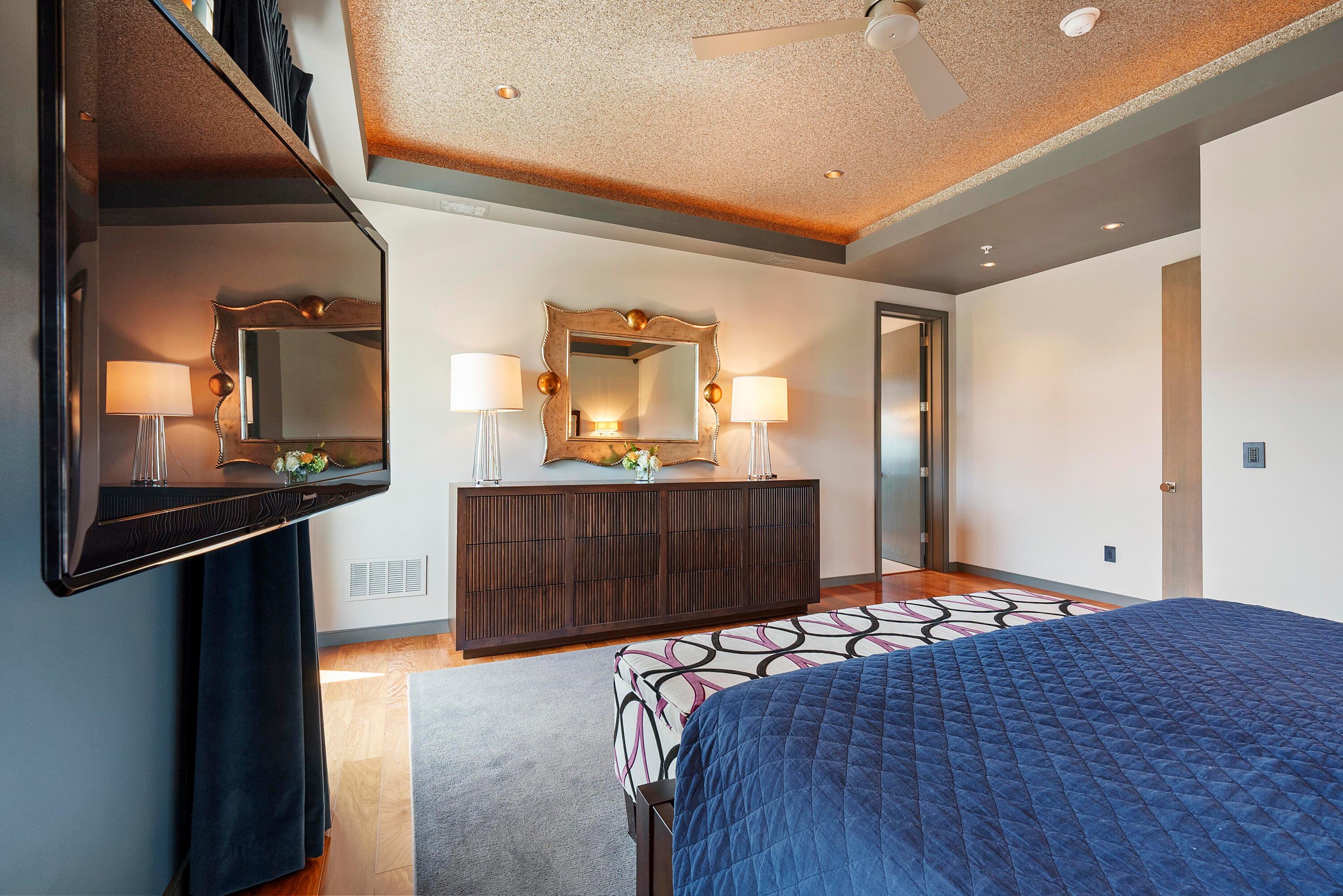 845 N High Street, 505