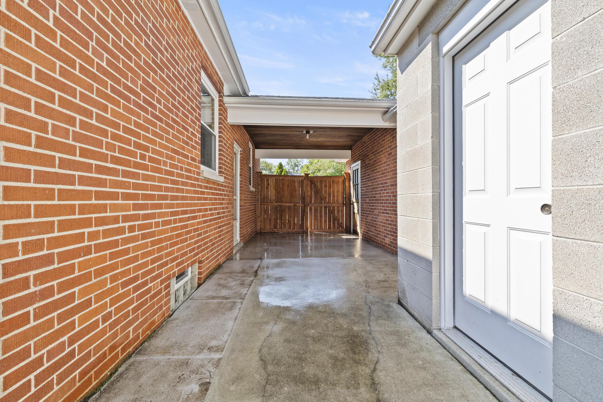 400 Canyon Drive