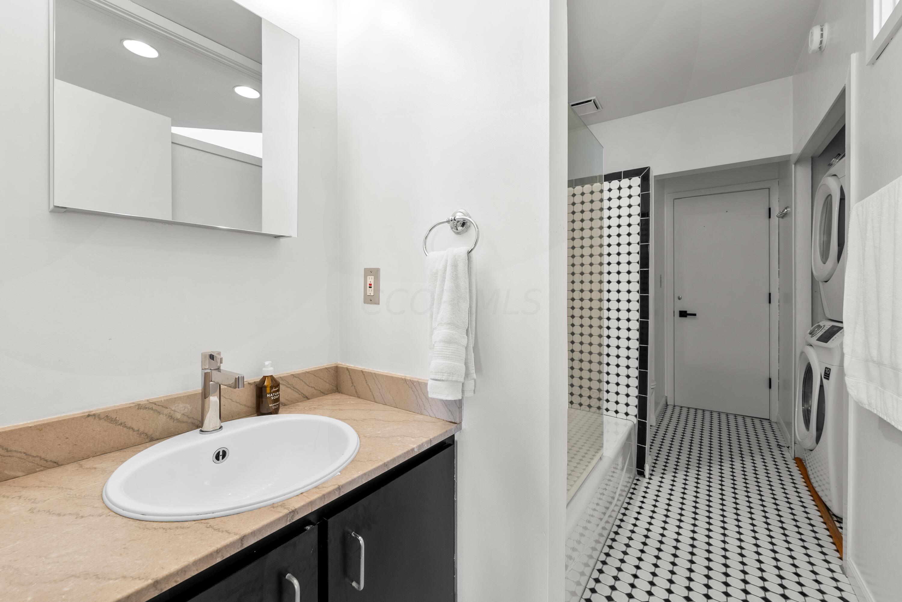 391 Library Park S, 2