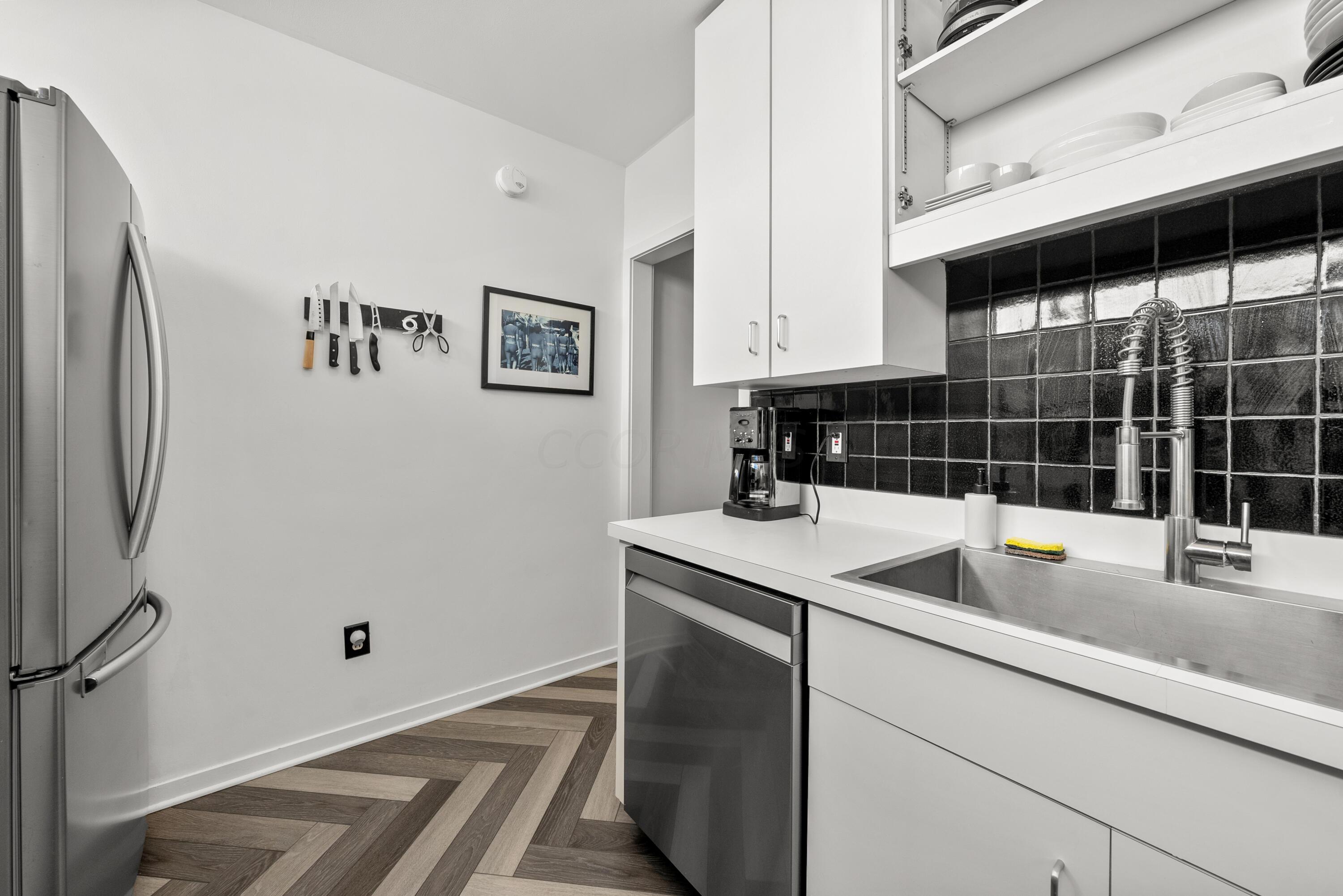 391 Library Park S, 2