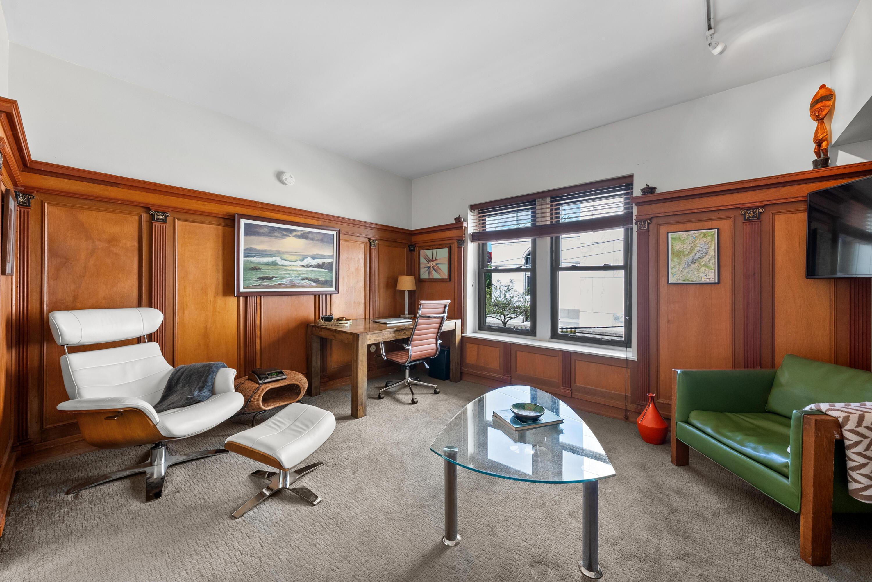 391 Library Park S, 2