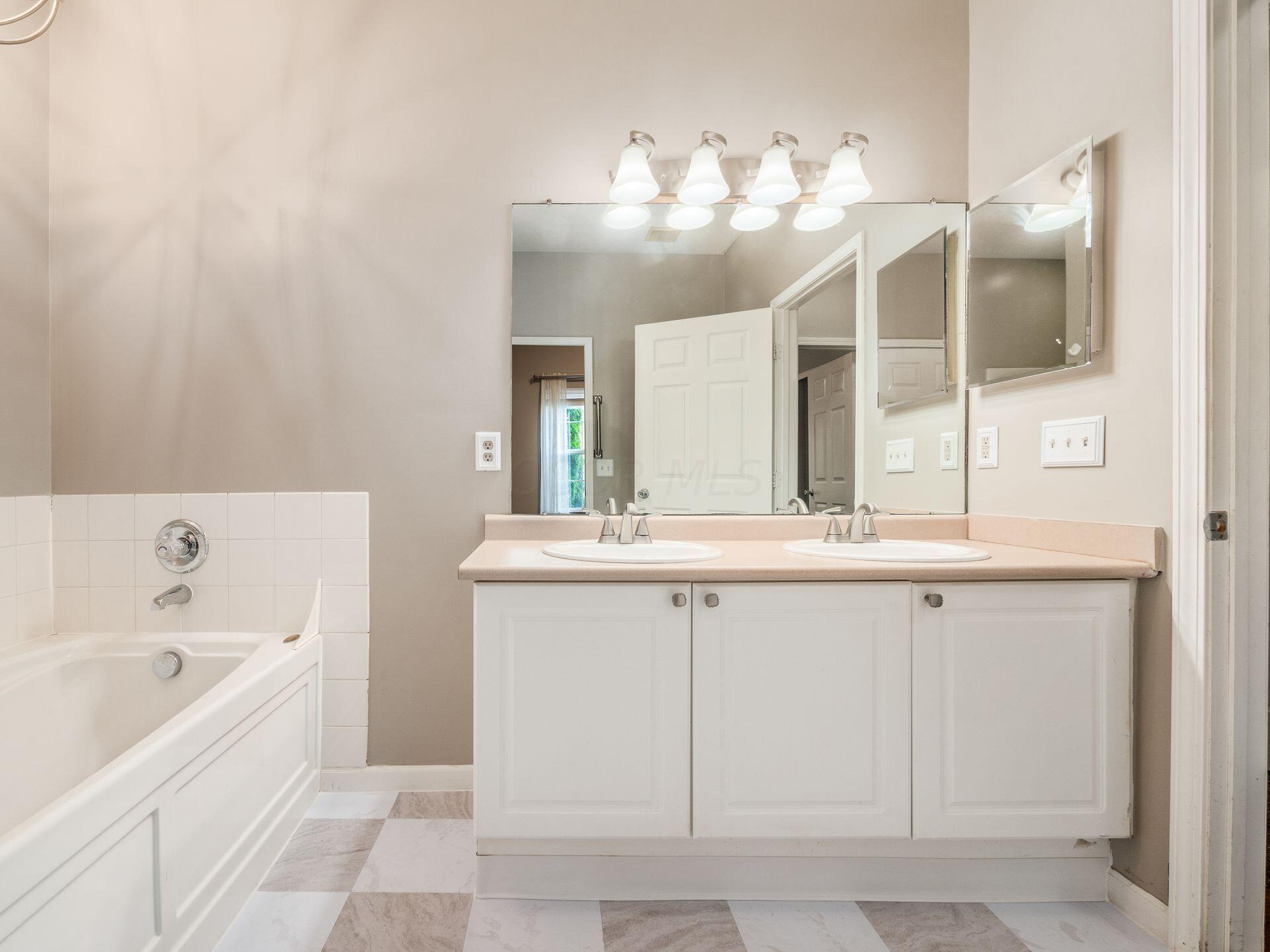 6058 New Albany Road W Unit: 1