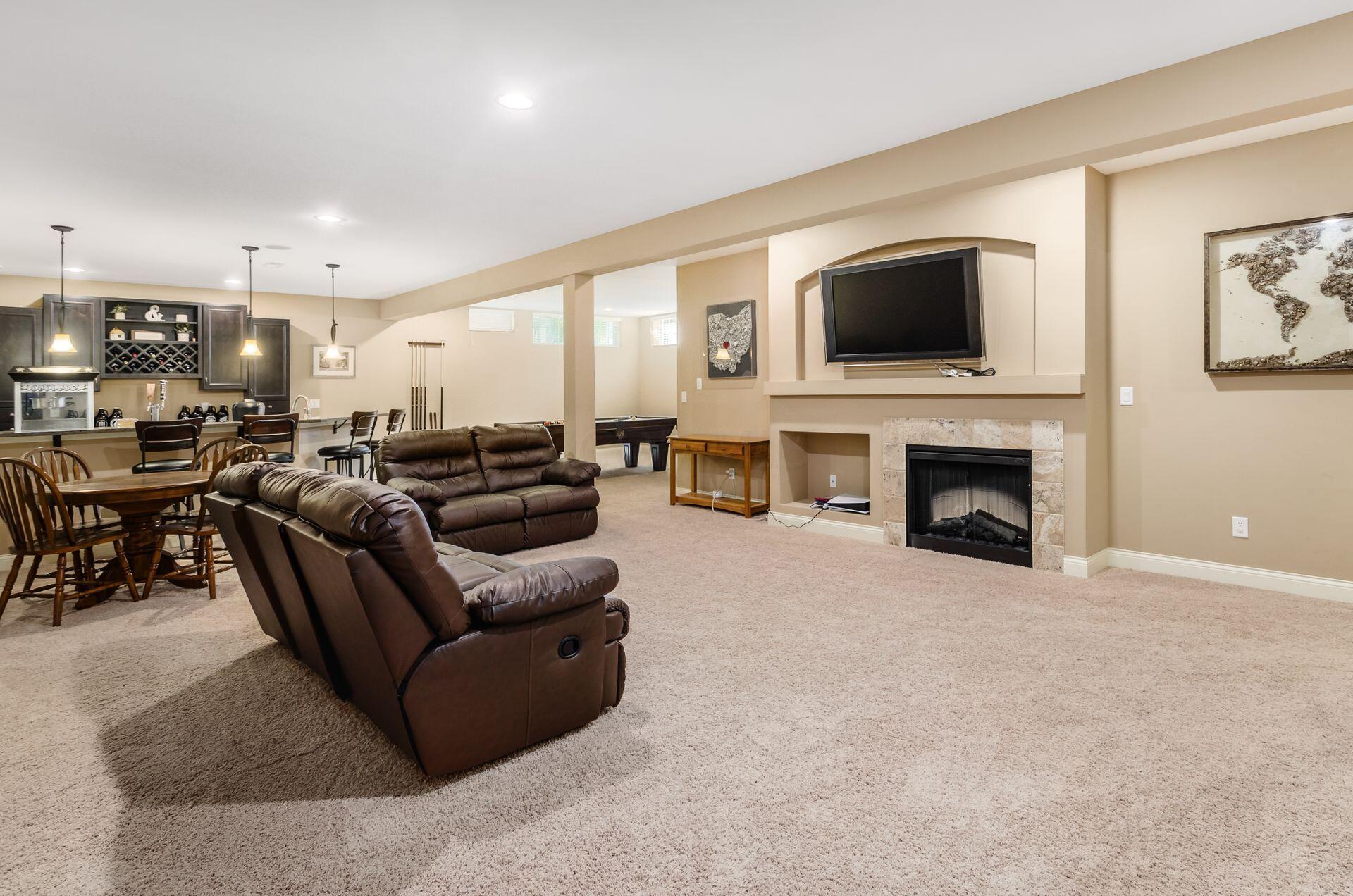 5784 Bonaly Court