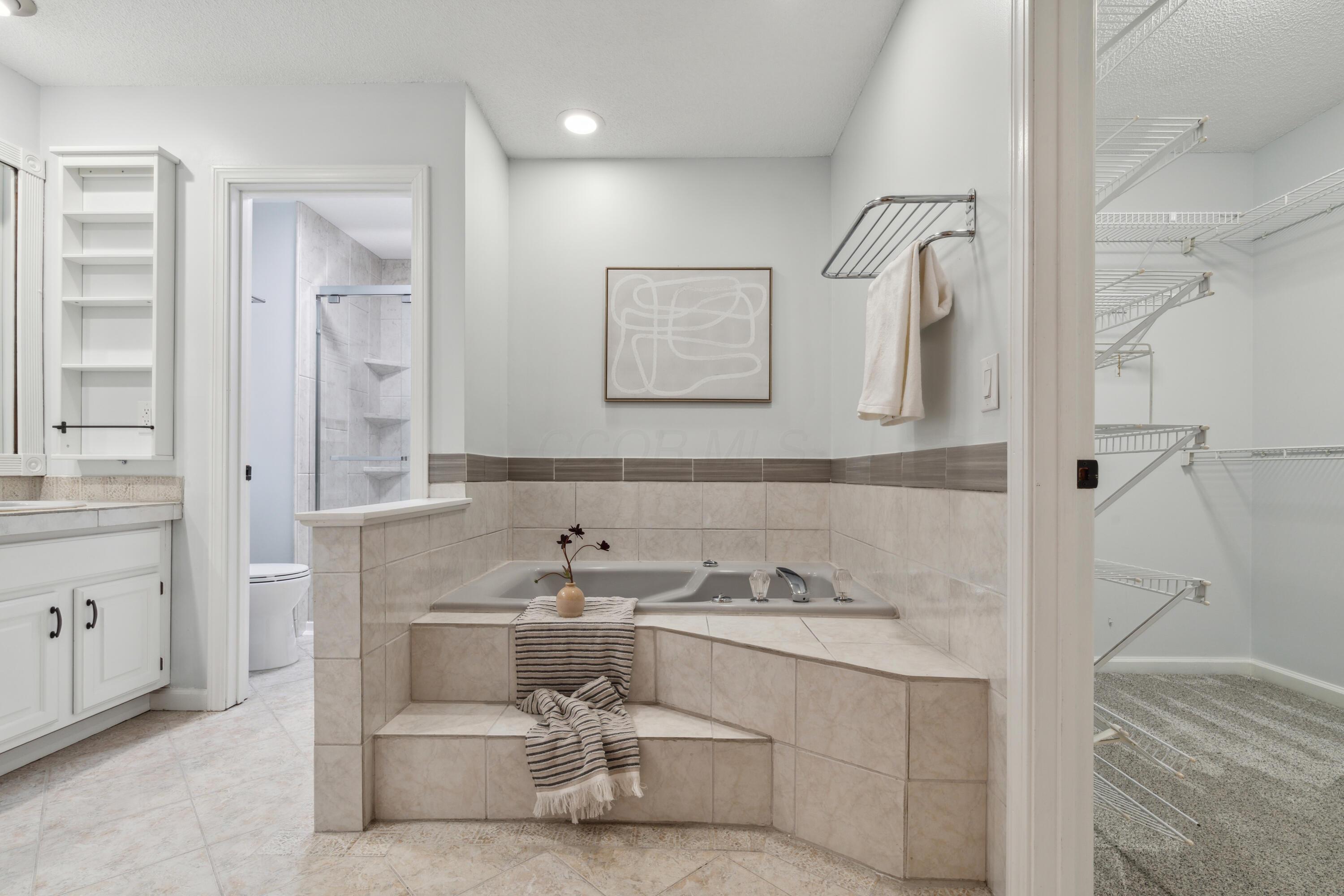 6021 Woodbrook Court