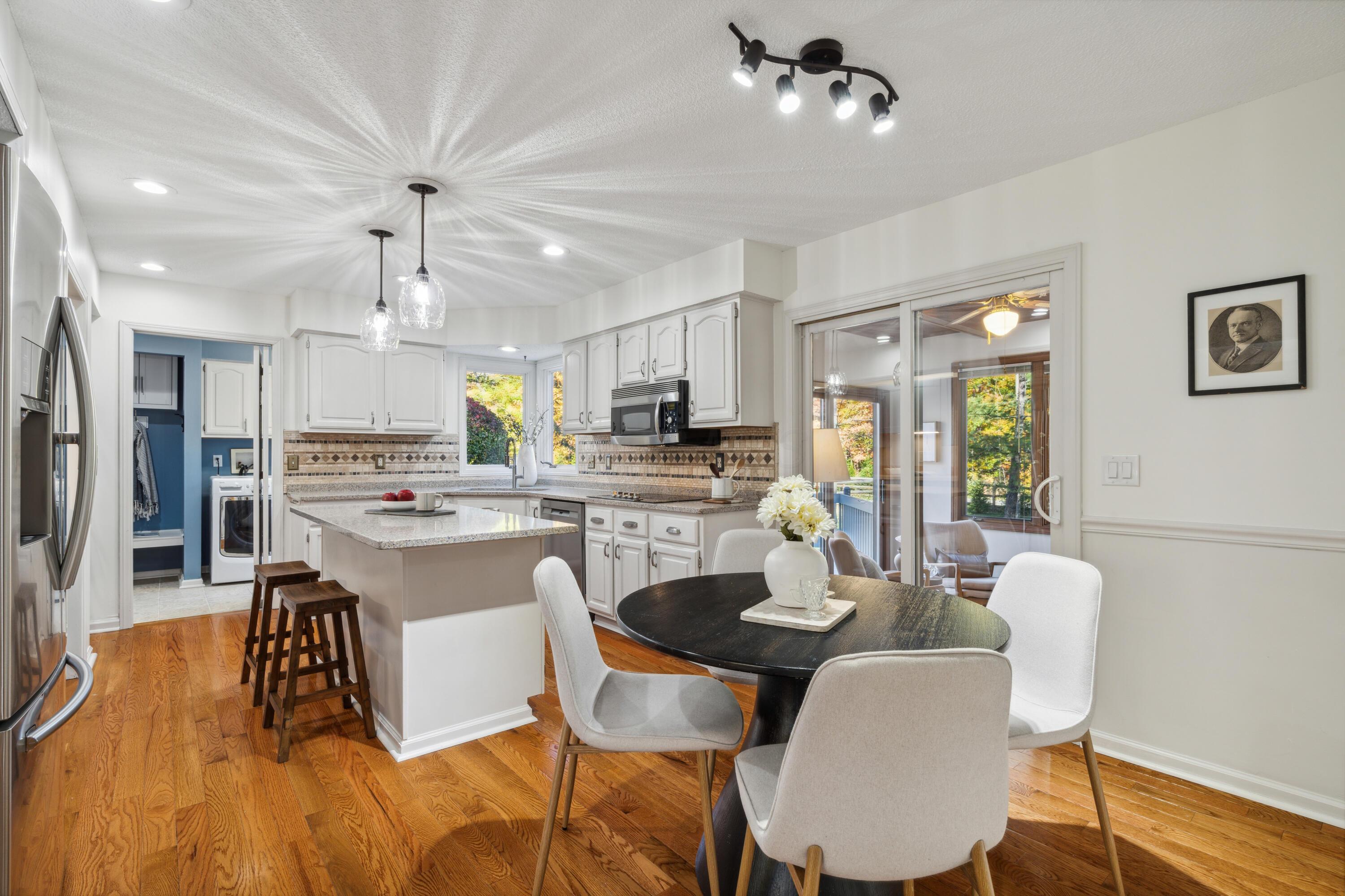 6021 Woodbrook Court