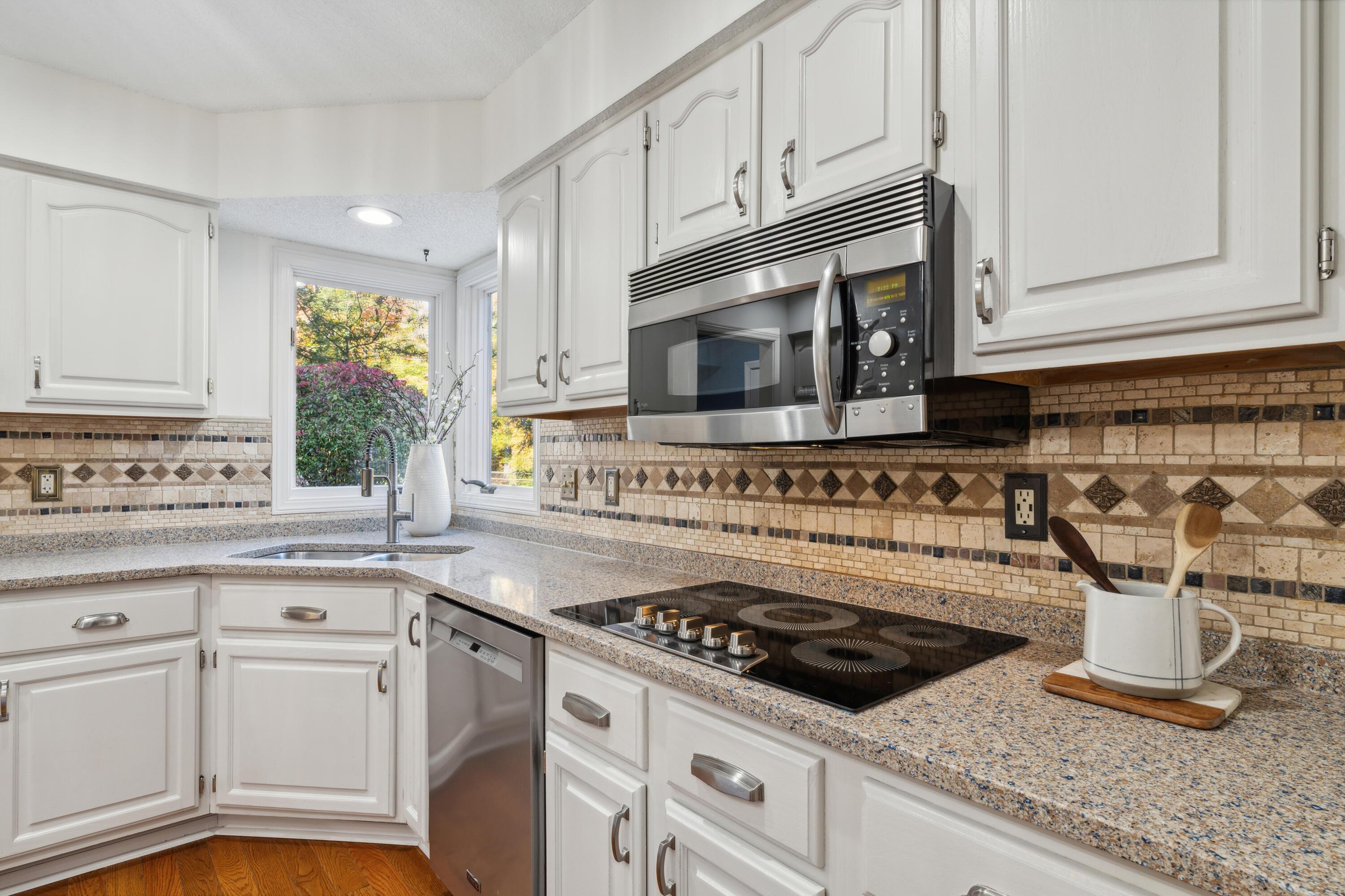 6021 Woodbrook Court