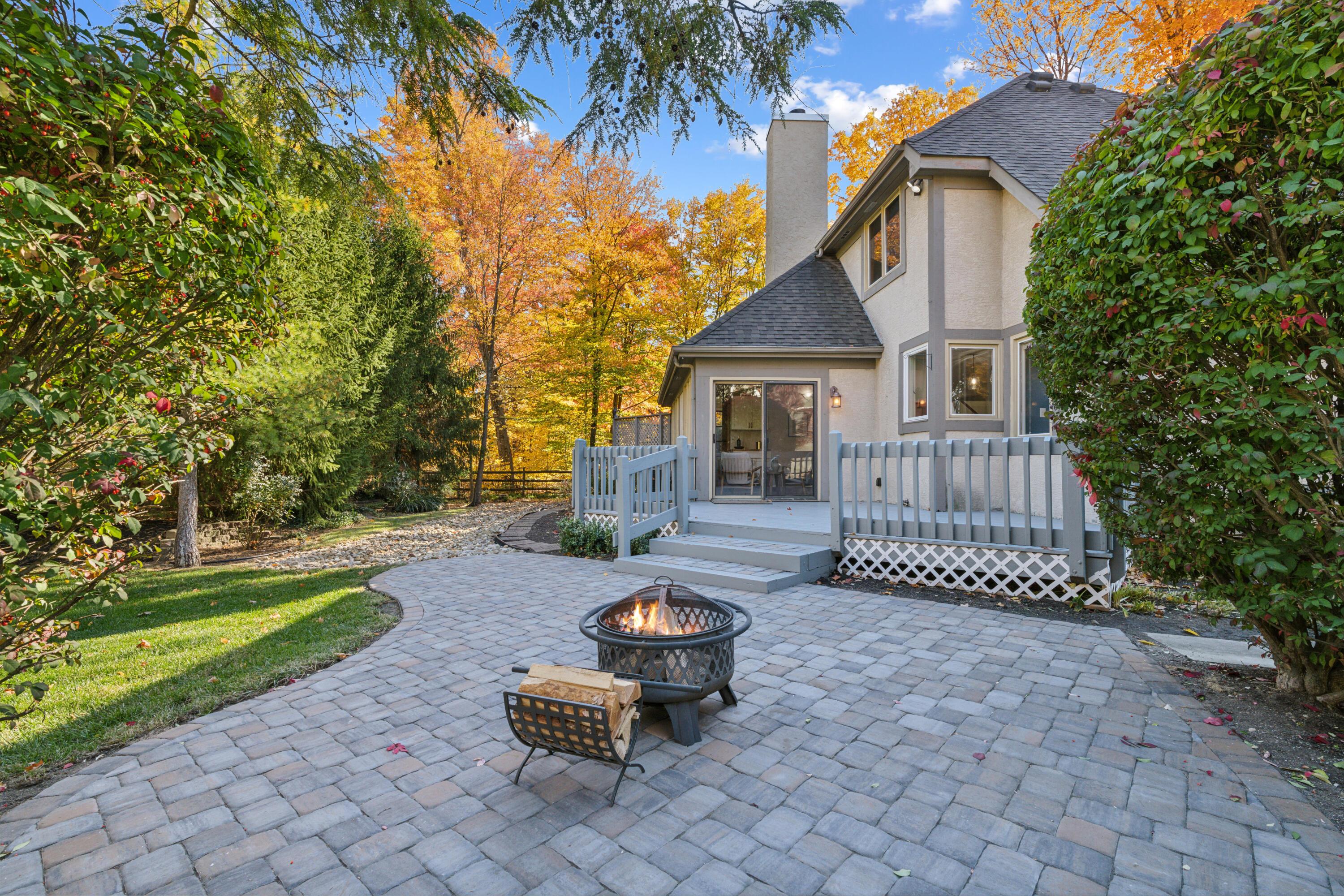 6021 Woodbrook Court