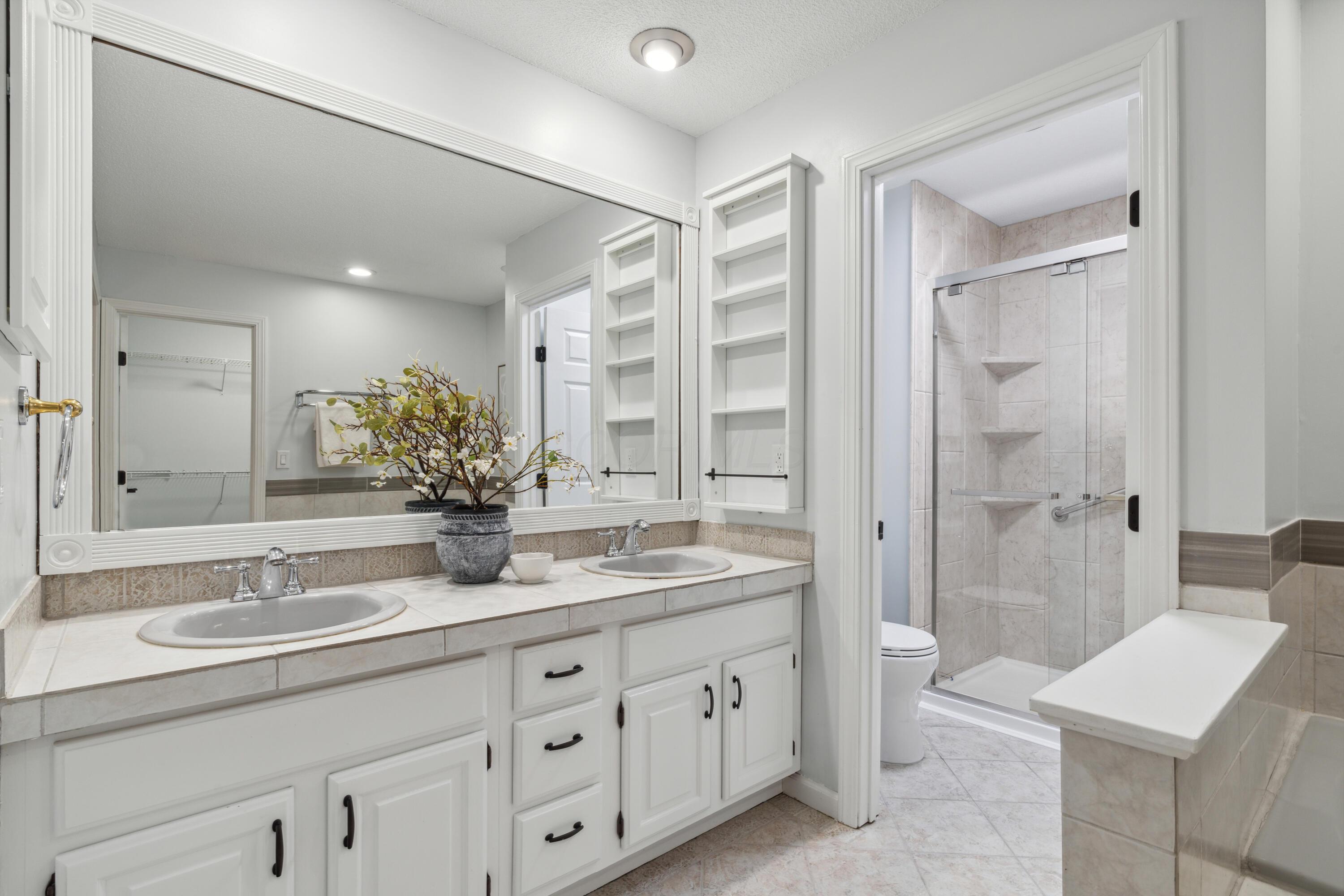 6021 Woodbrook Court