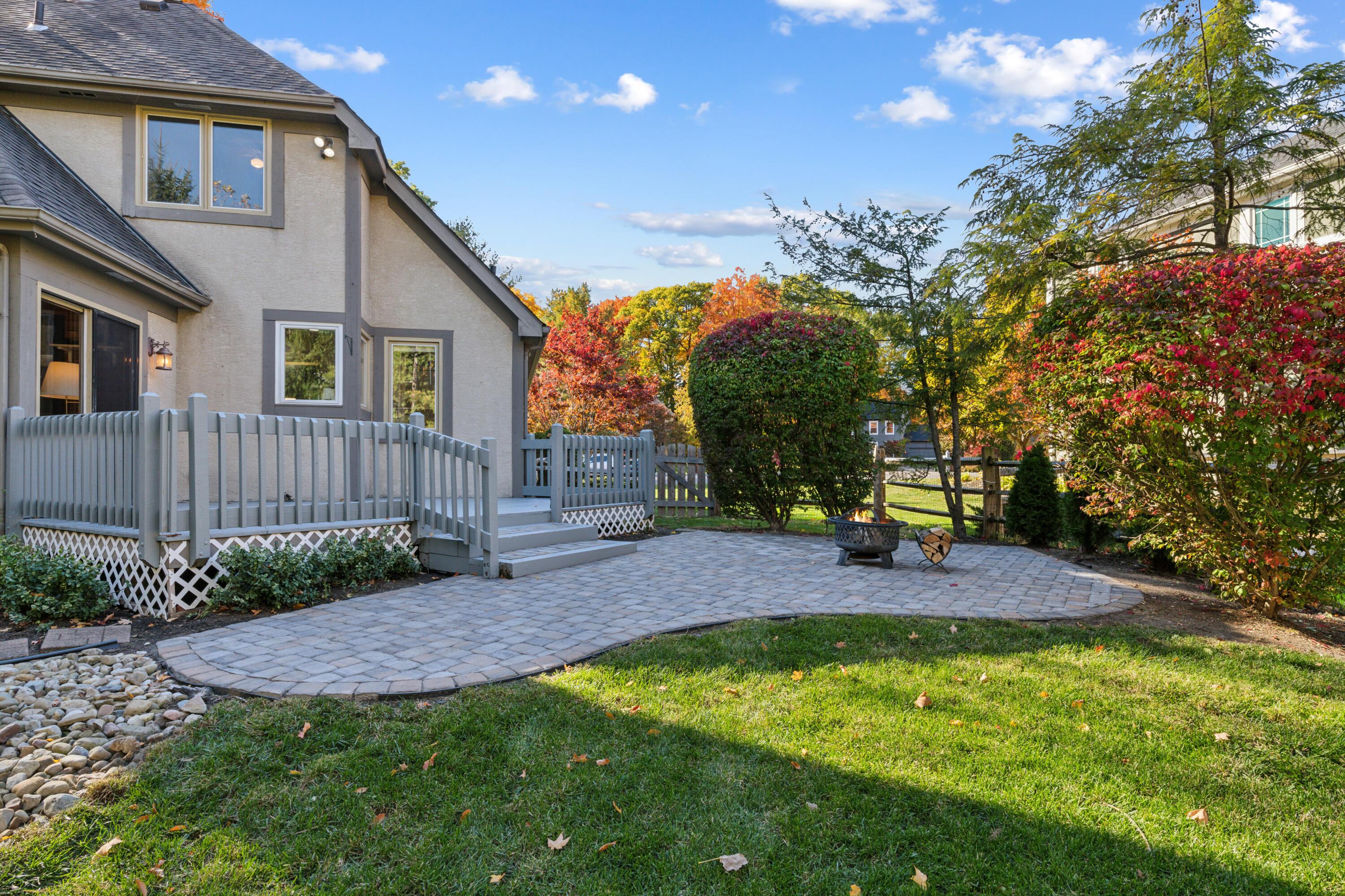 6021 Woodbrook Court