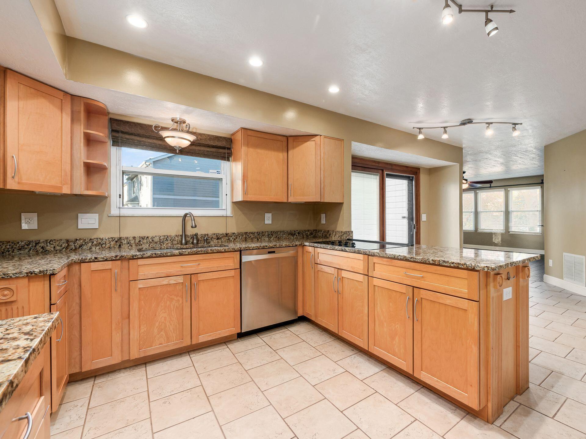 3441 River Place Drive