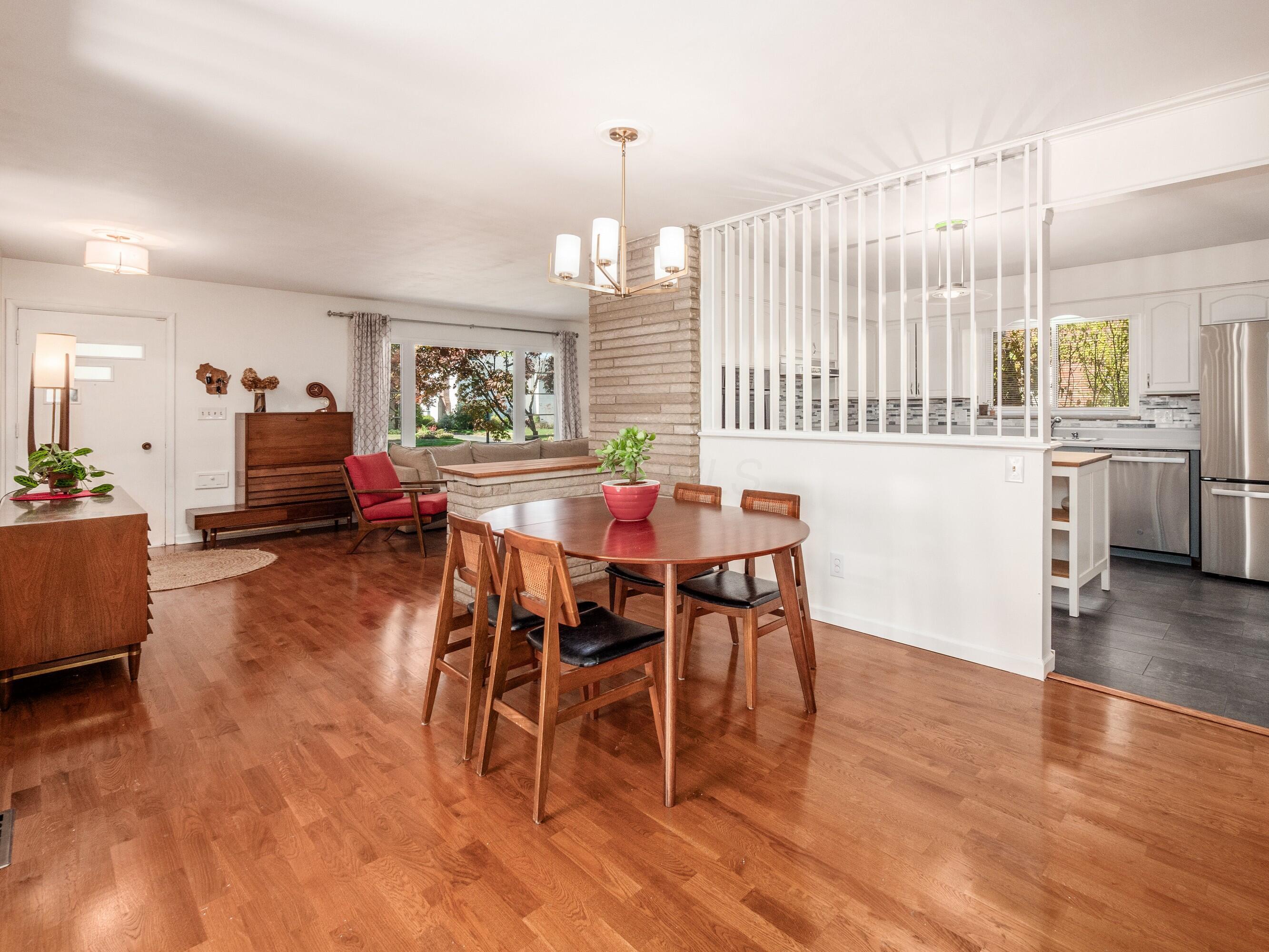 158 S Broadleigh Road