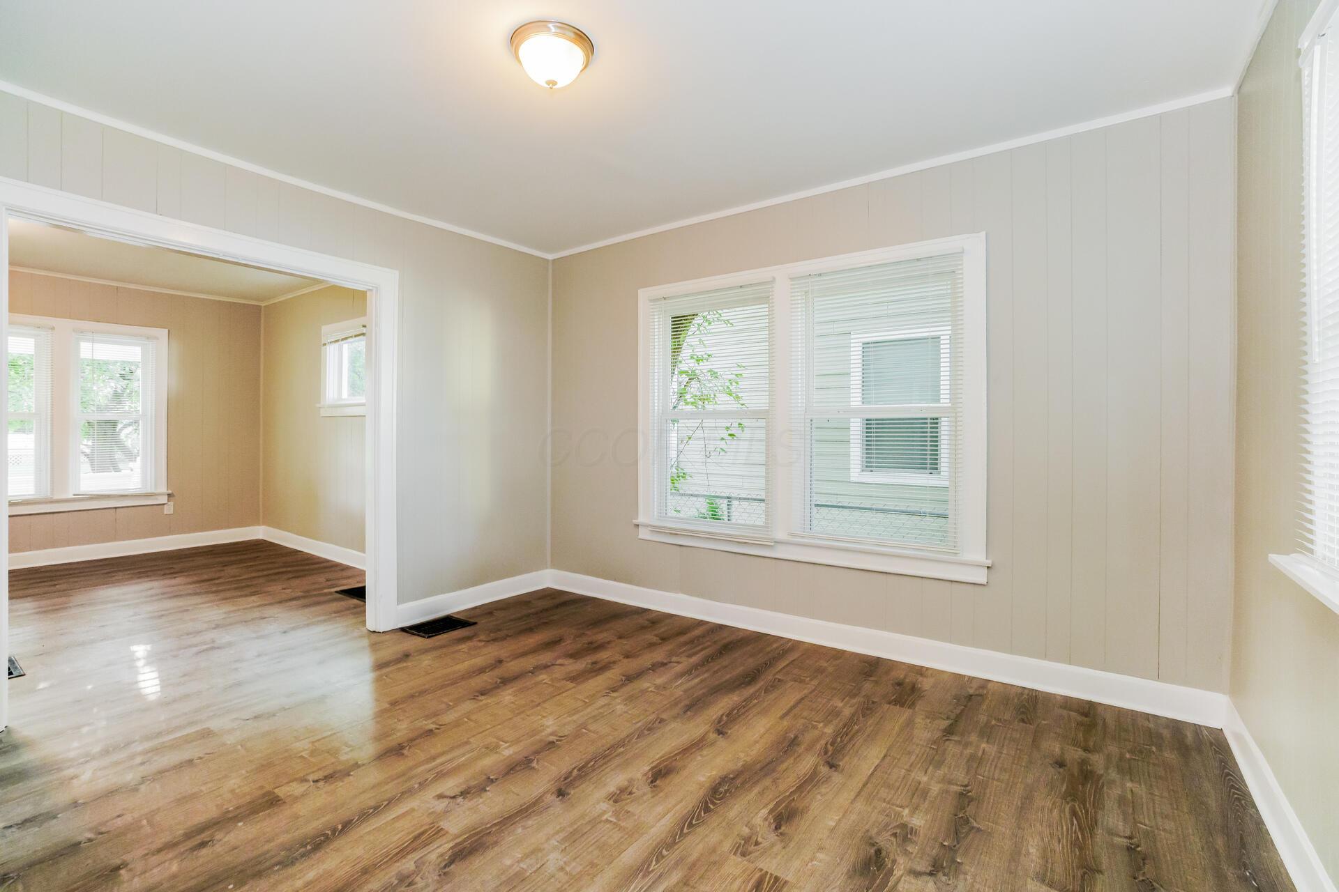 221 Columbian Avenue