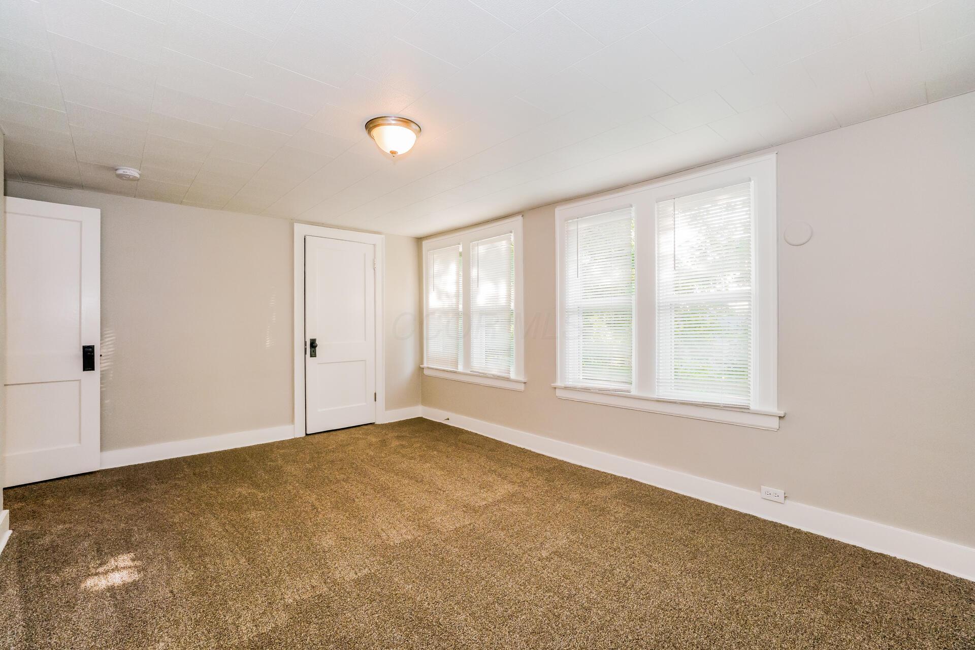 221 Columbian Avenue