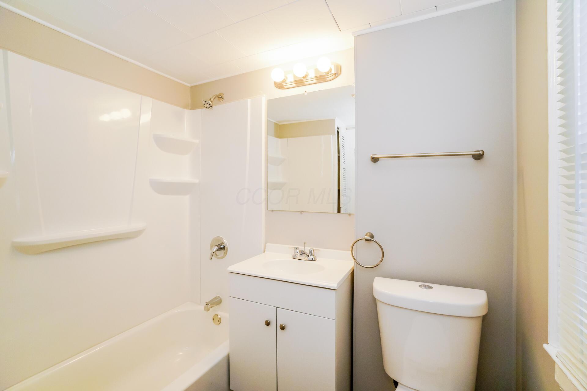 221 Columbian Avenue