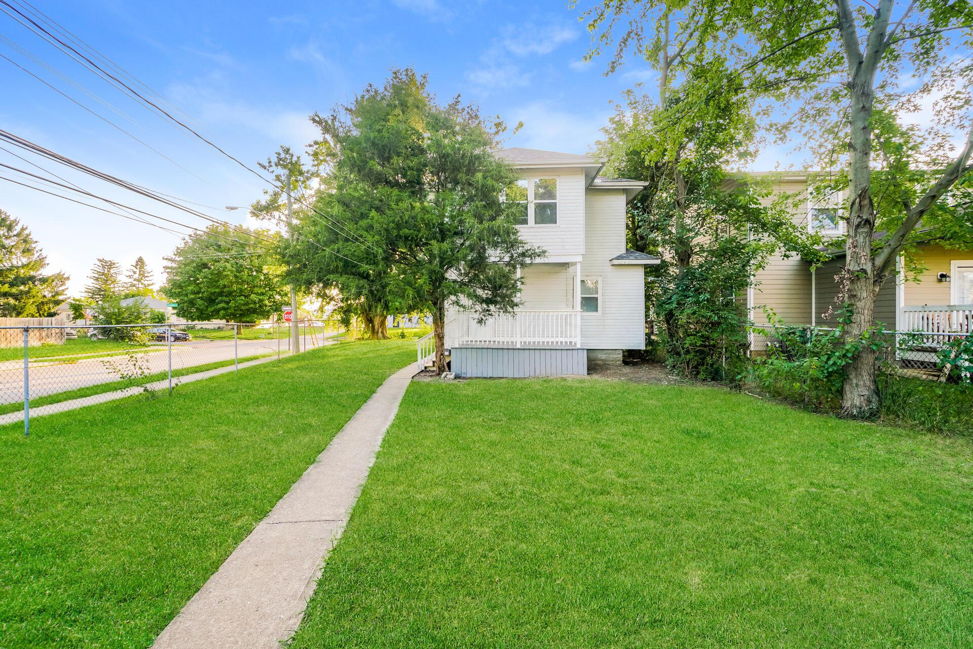 221 Columbian Avenue